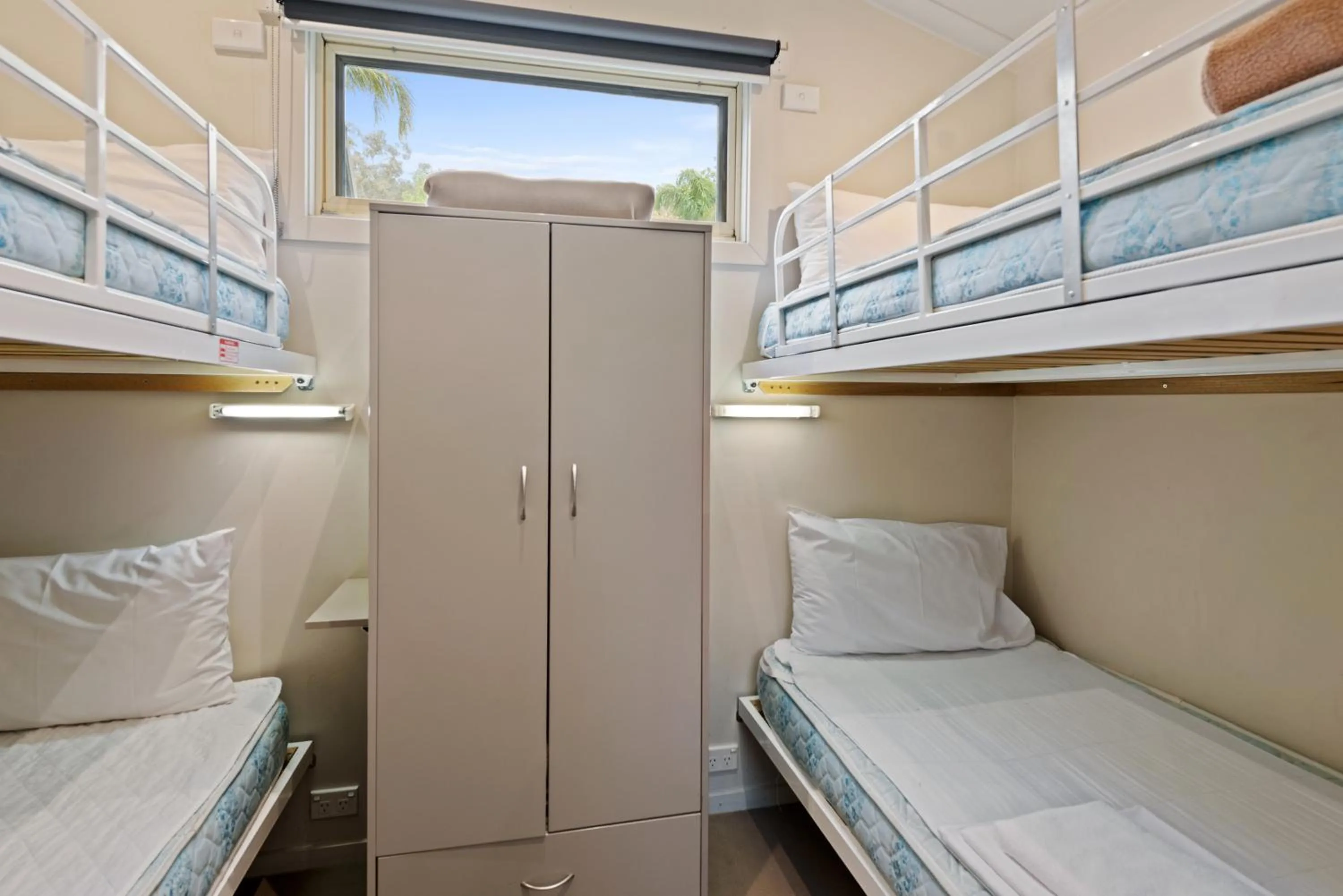 bunk bed, Bed in Discovery Parks - Lake Hume, Victoria