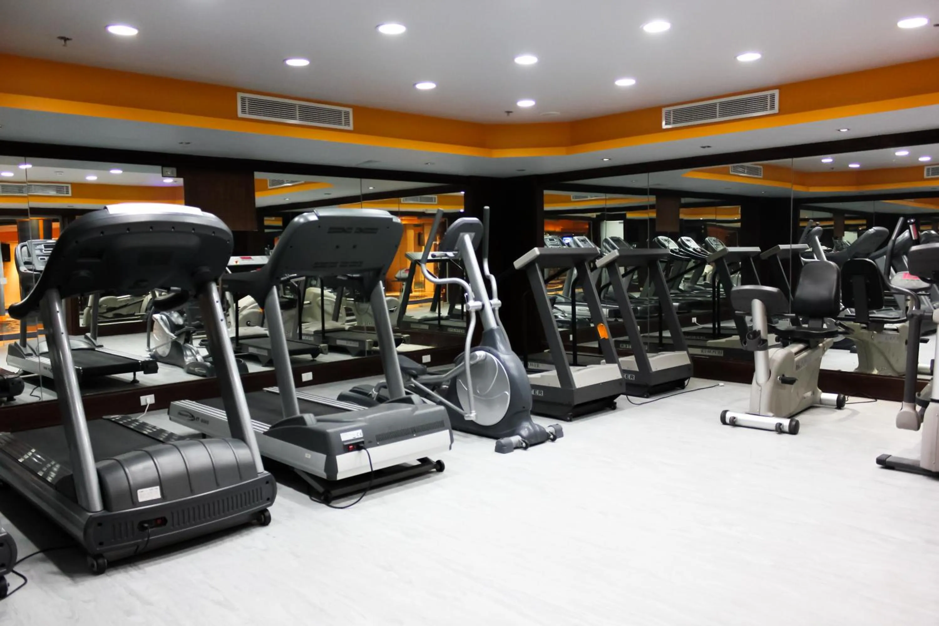 Fitness centre/facilities, Fitness Center/Facilities in Days Inn Hotel & Suites Amman