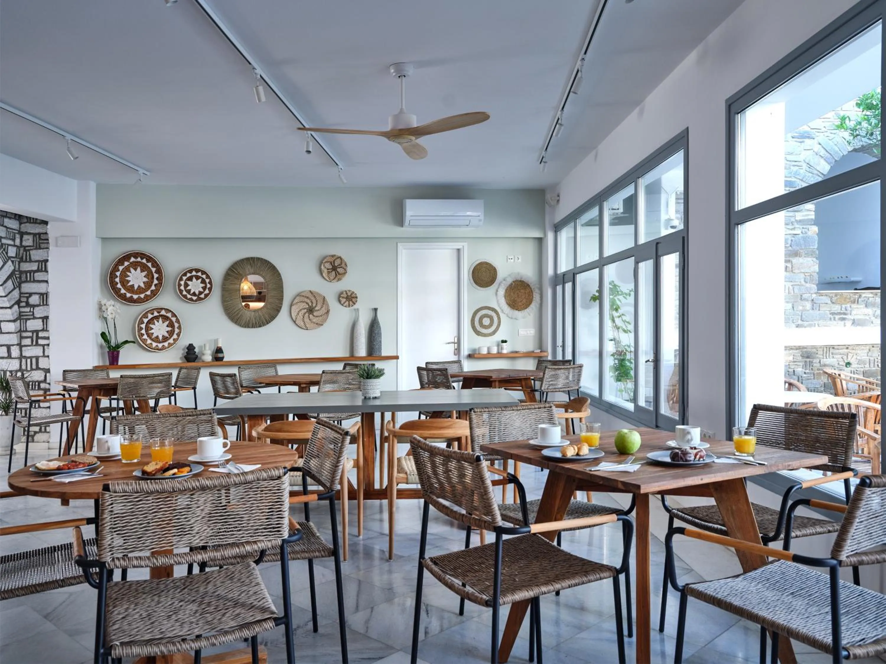 Restaurant/places to eat in Galinos Hotel for adults only