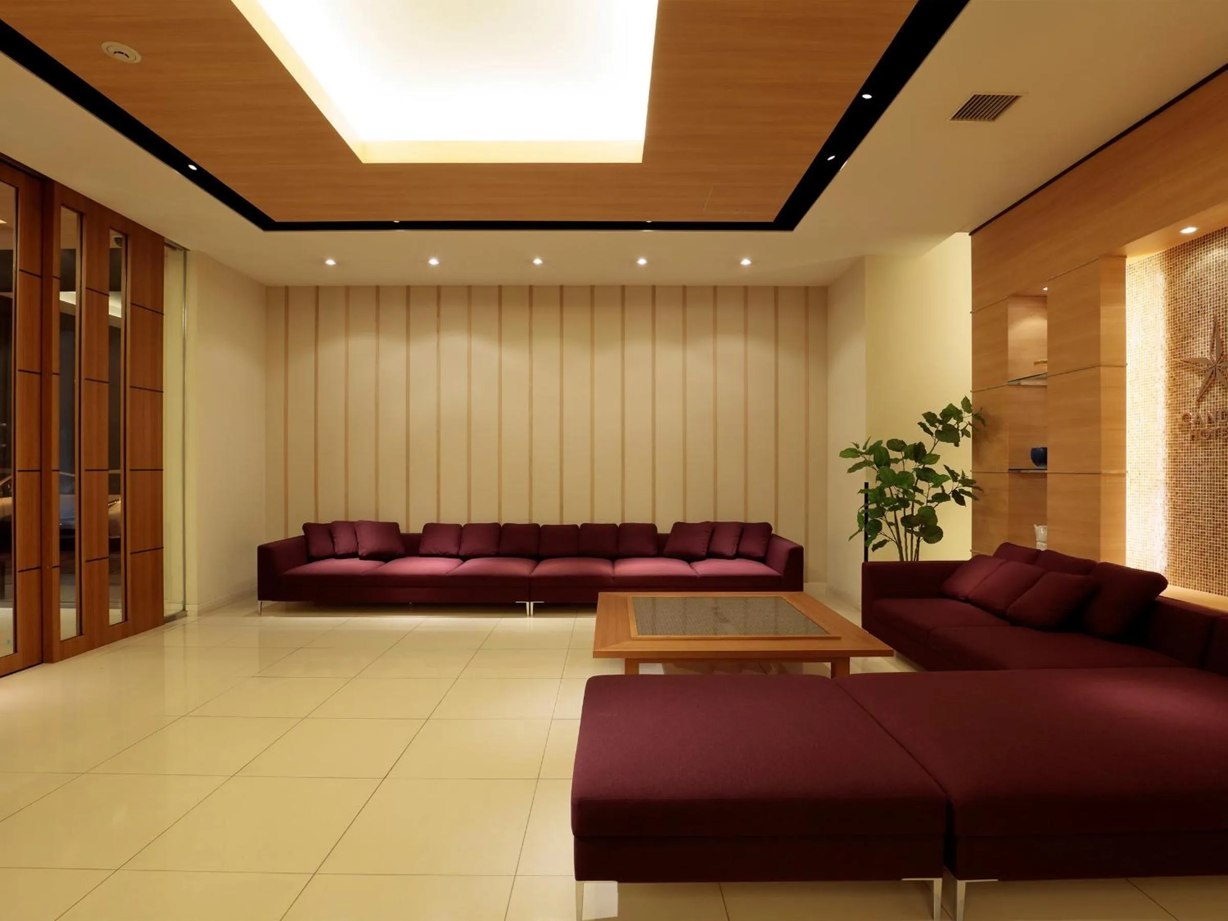 Lobby or reception in Candeo Hotels Ozu Kumamoto Airport