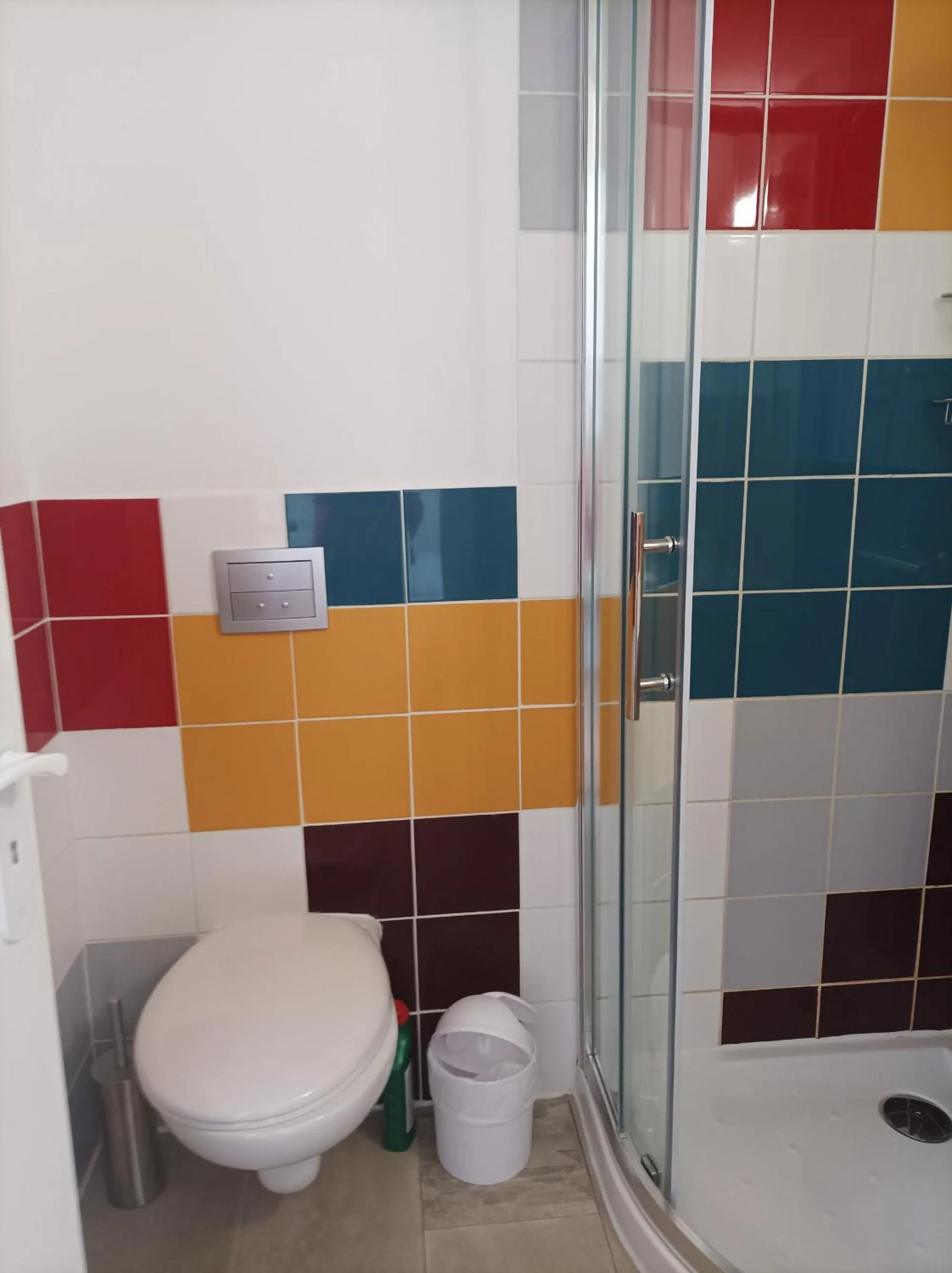 Bathroom in 1001 Ocres