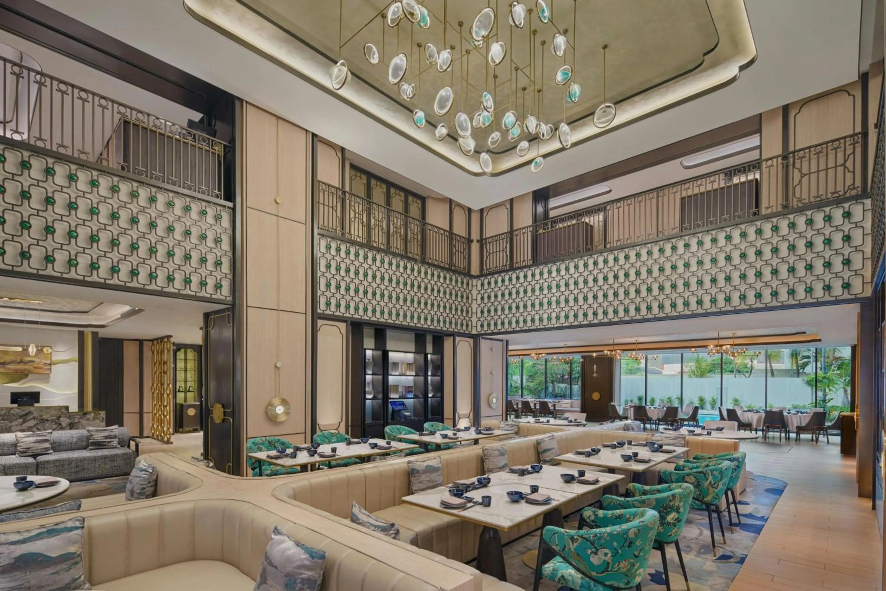 Restaurant/places to eat in Sari Pacific Jakarta, Autograph Collection