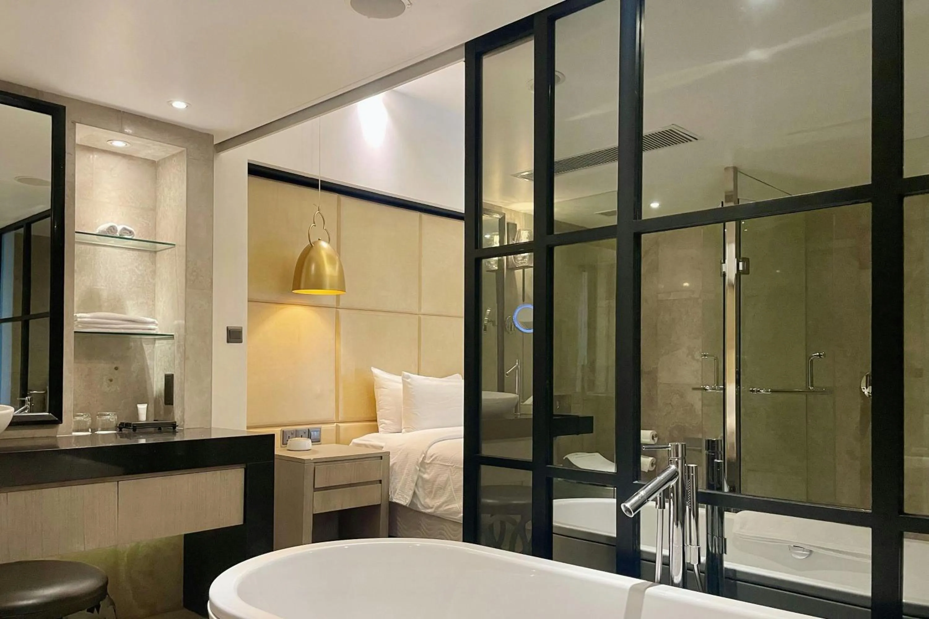 Bathroom, Bed in Sari Pacific Jakarta, Autograph Collection