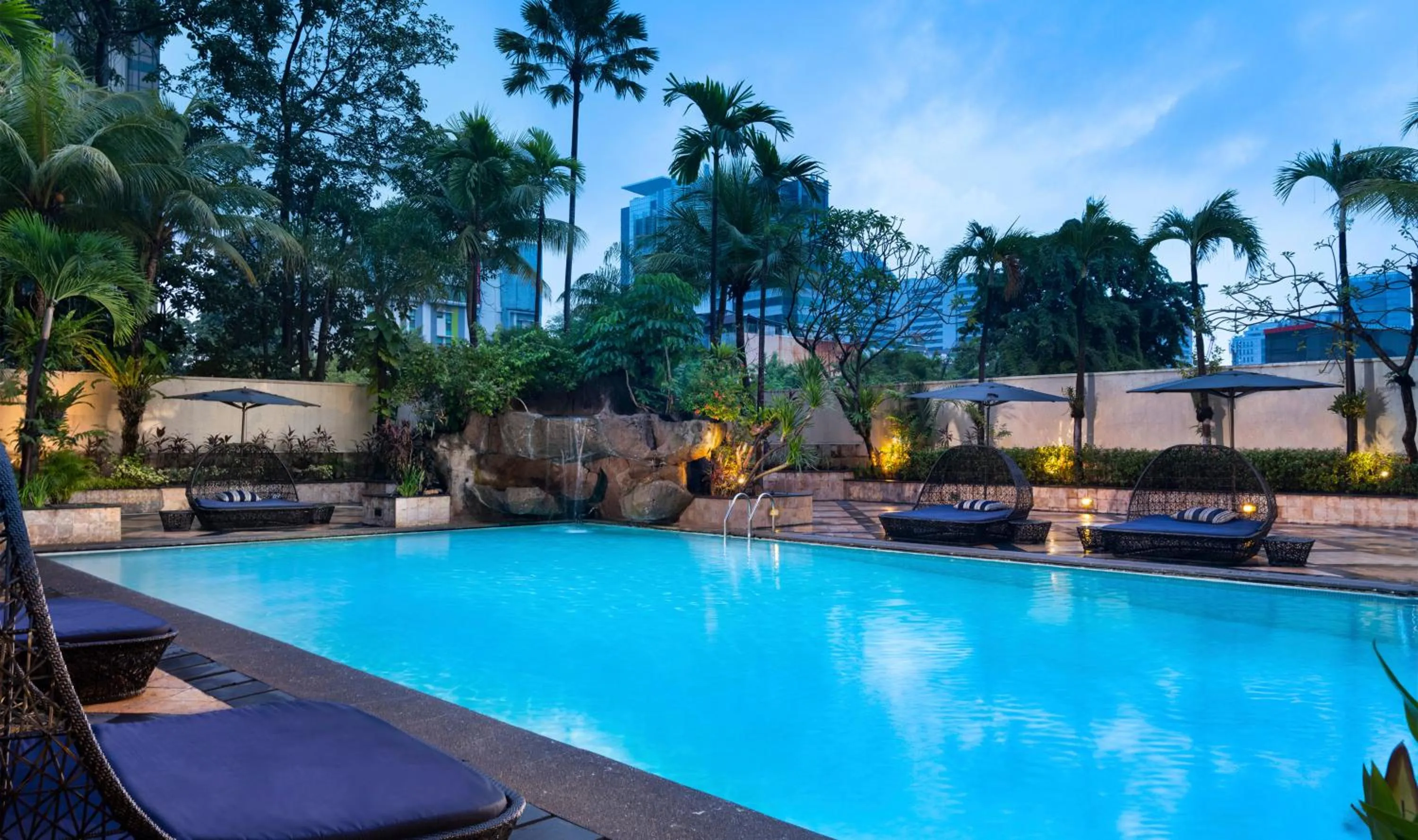  in Sari Pacific Jakarta, Autograph Collection