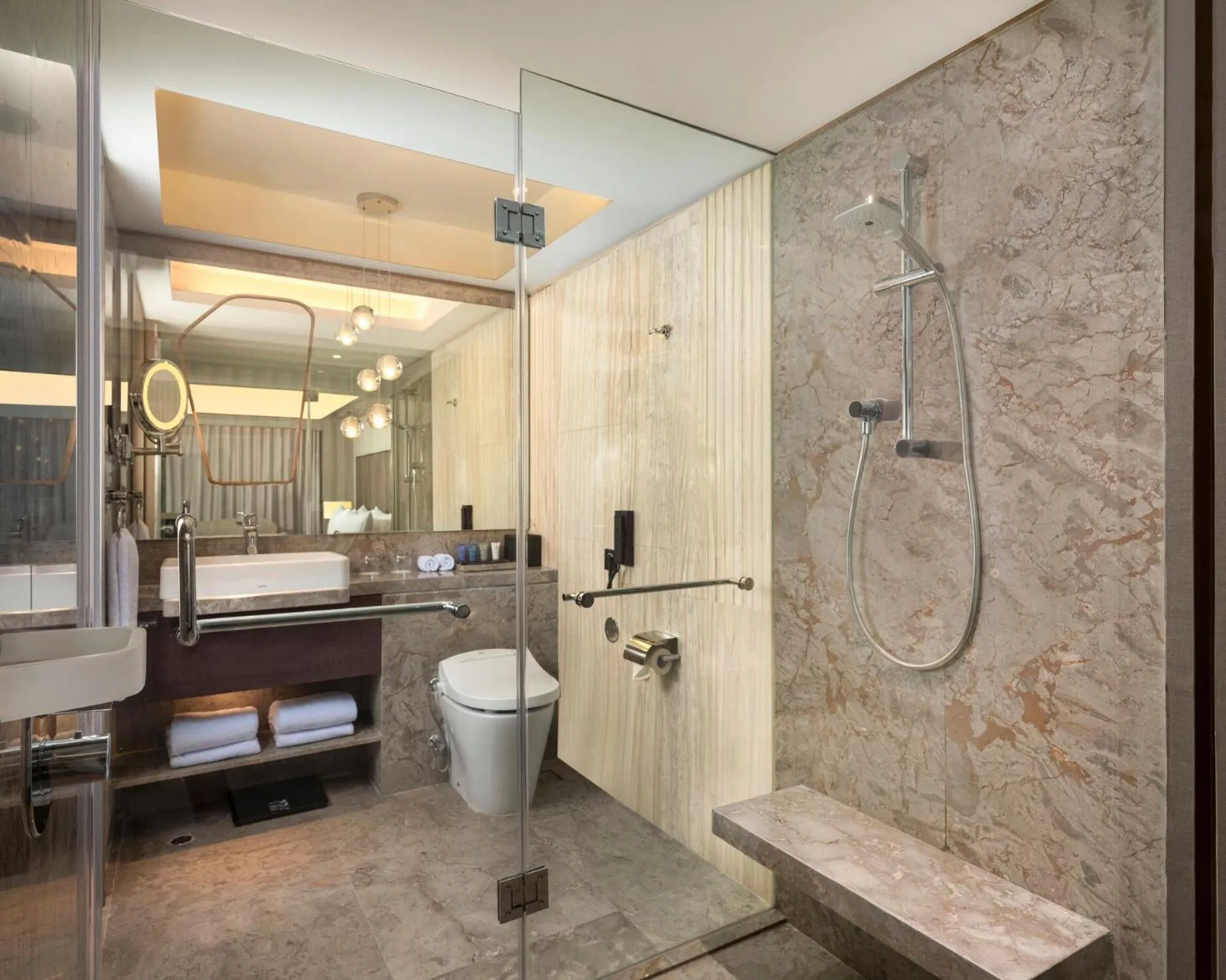 Bathroom in Sari Pacific Jakarta, Autograph Collection