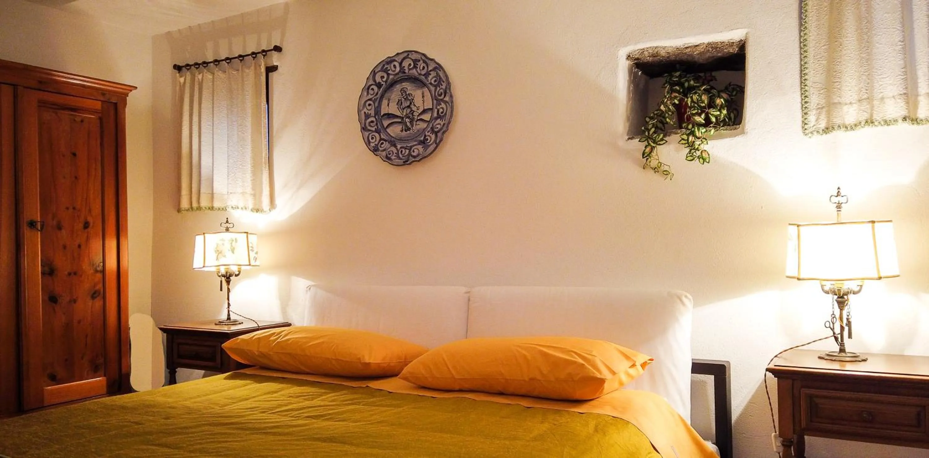 Bedroom, Bed in Hotel Soazza