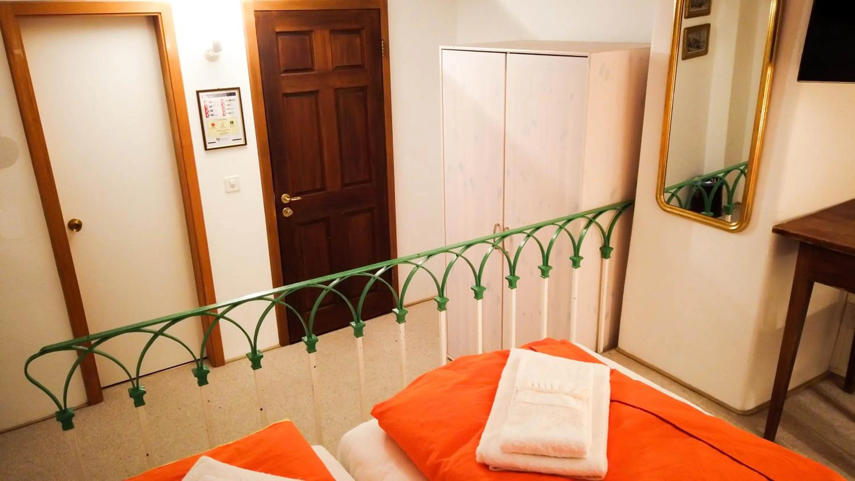 Bedroom, Bed in Hotel Soazza