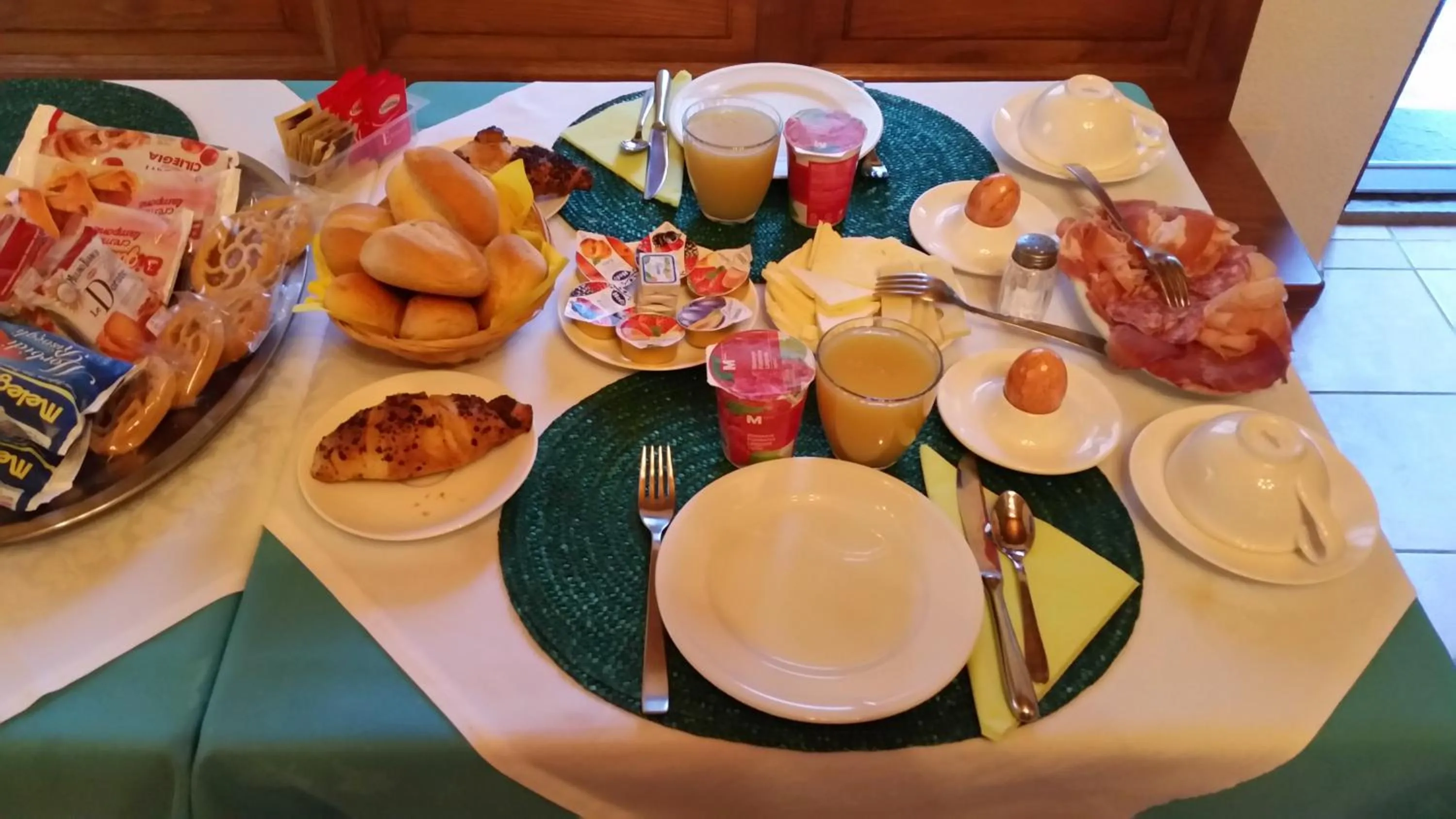 Buffet breakfast in Hotel Soazza