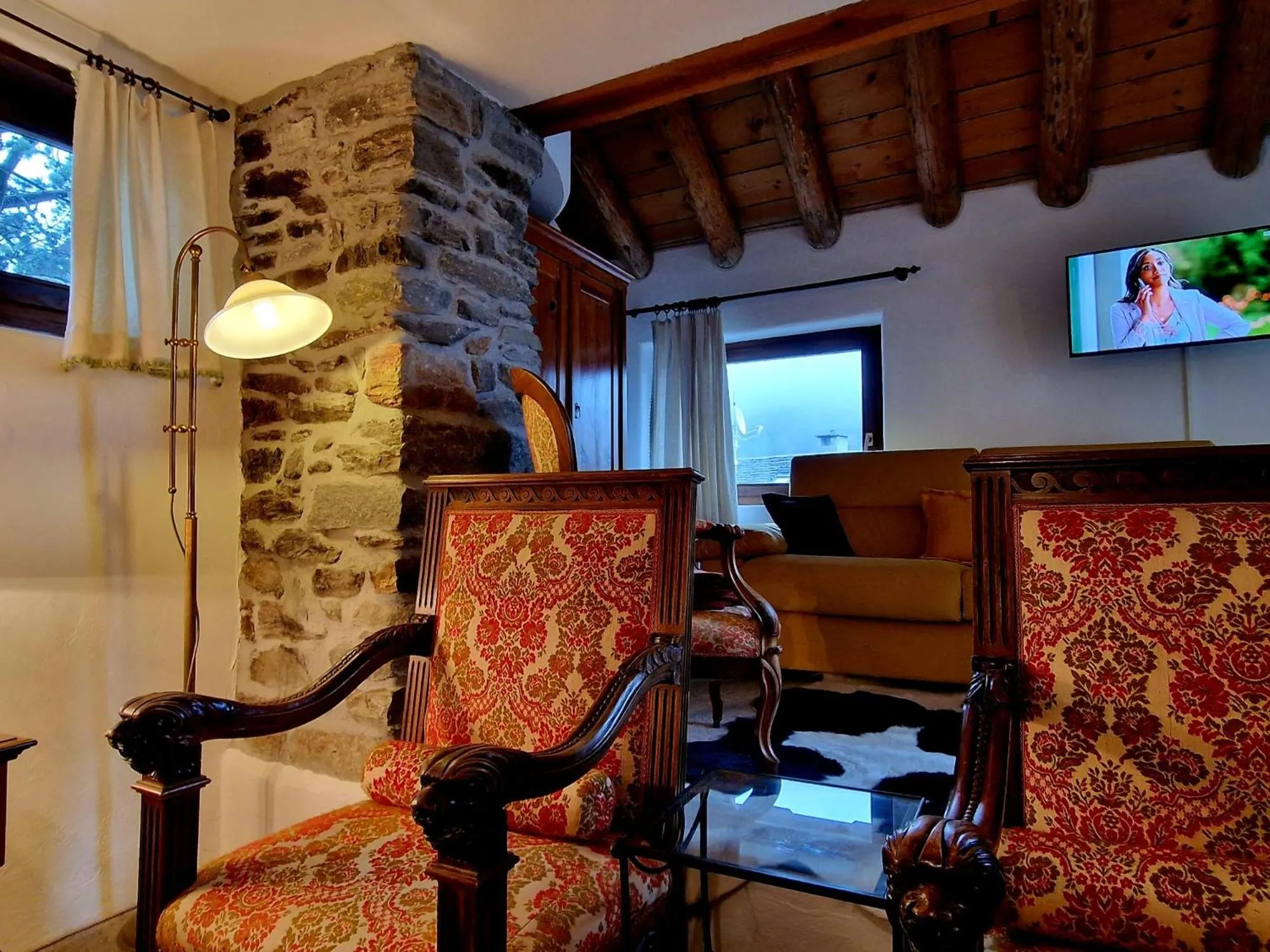 Seating area in Hotel Soazza