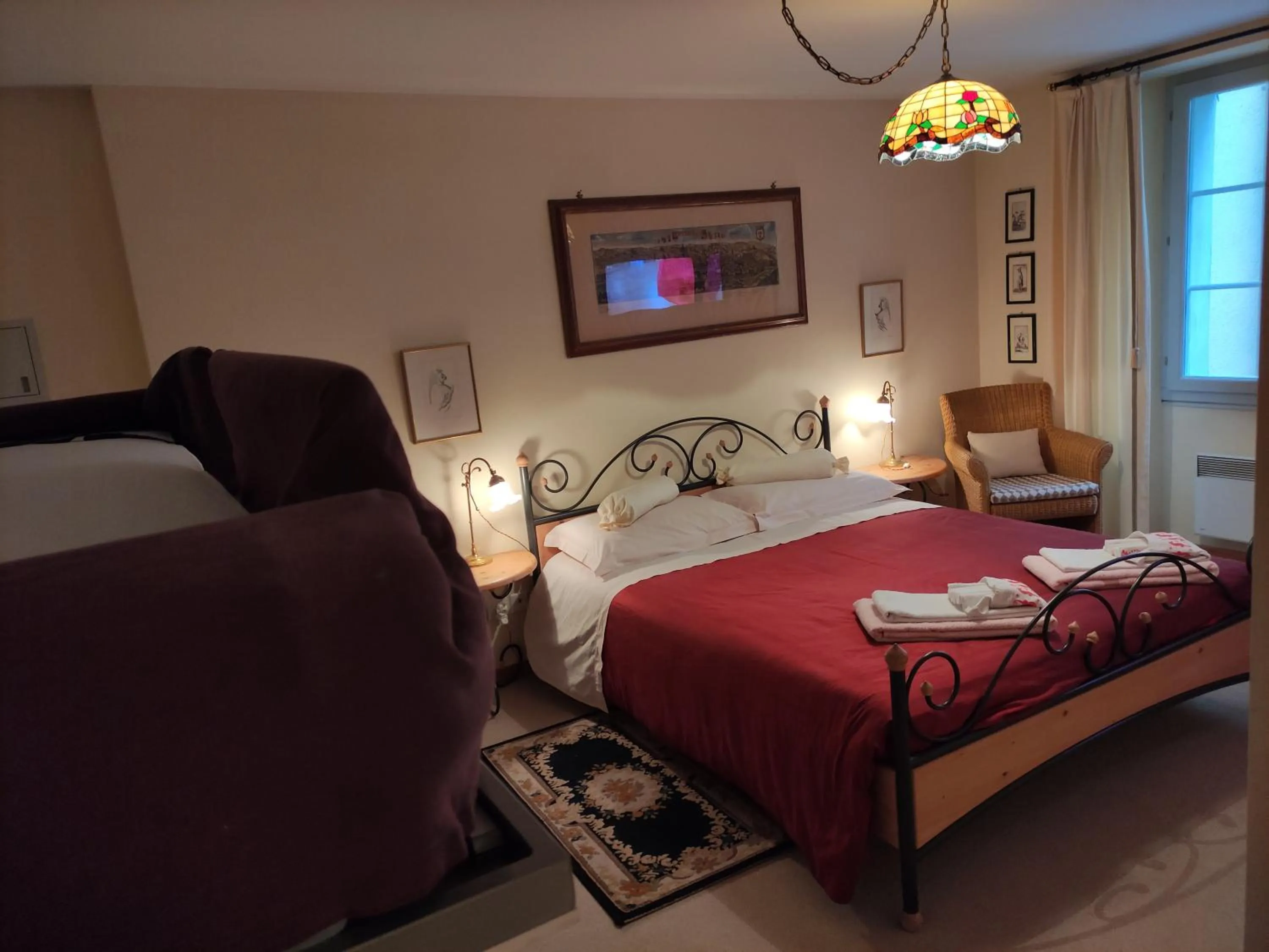 Bedroom, Bed in Hotel Soazza