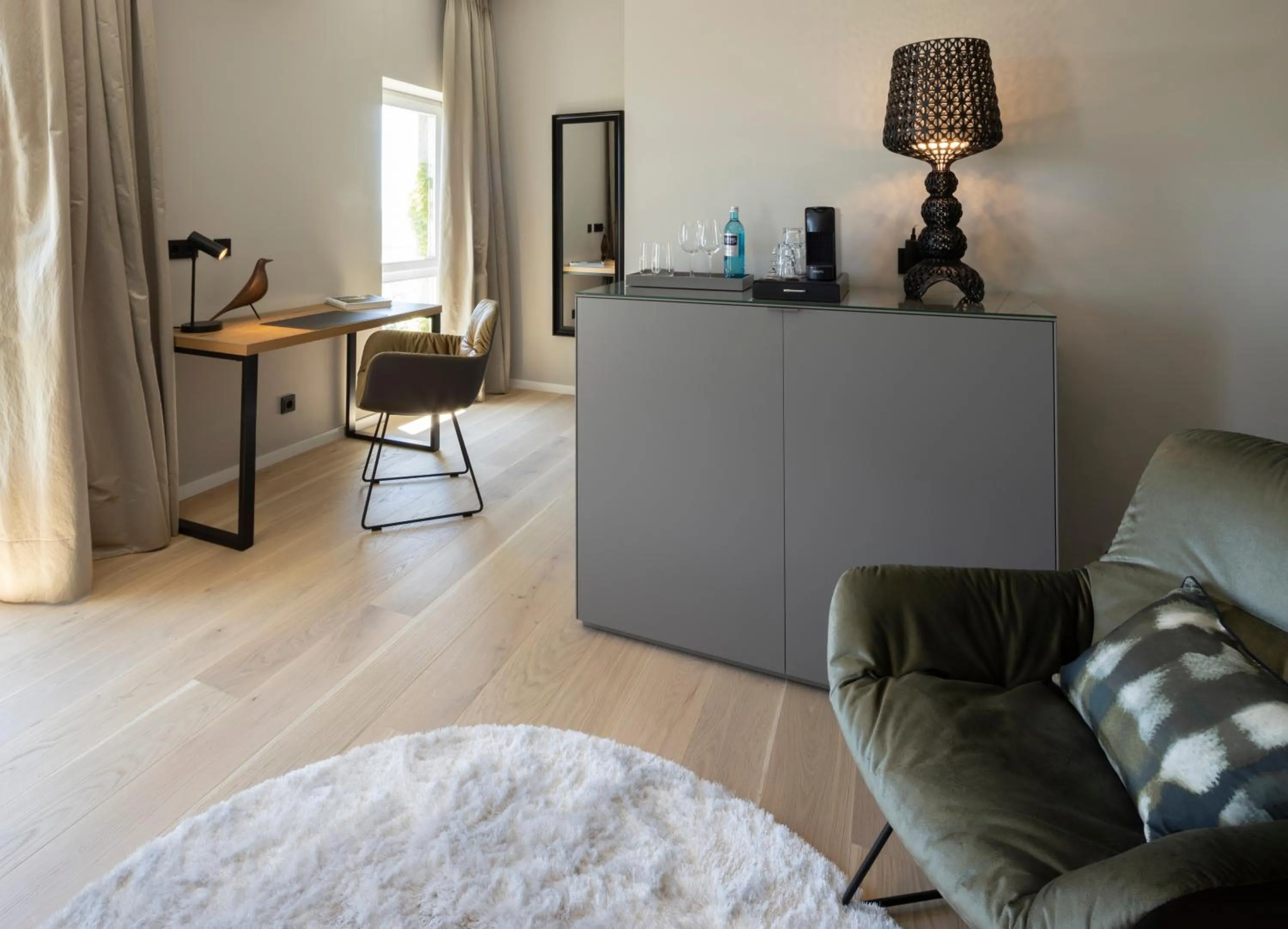 Photo of the whole room in Hofgut Wißberg - Das Weinberghotel