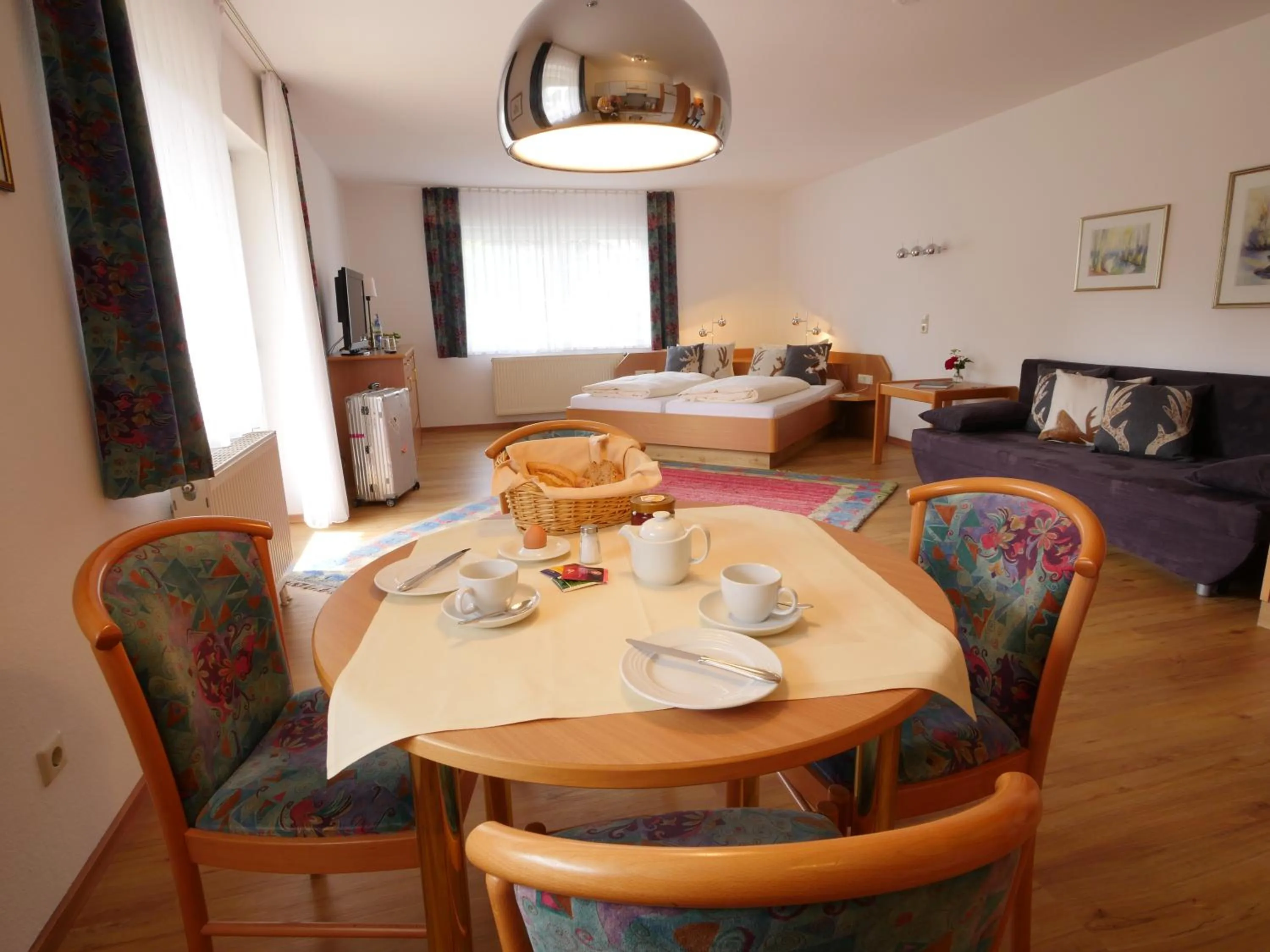 Living room, Bed in Hotel Linde Durbach