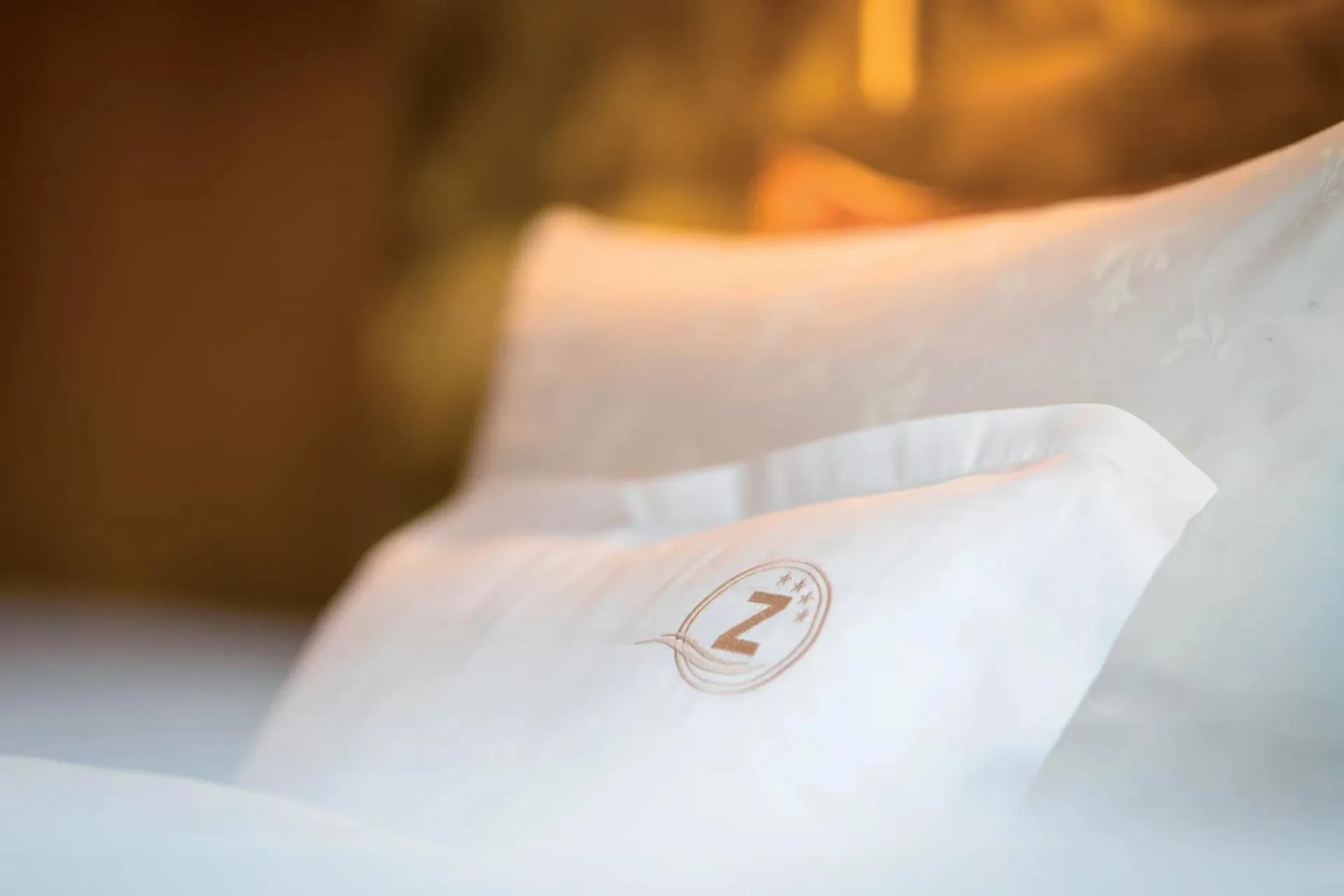 Bed in ZillergrundRock Luxury Mountain Resort