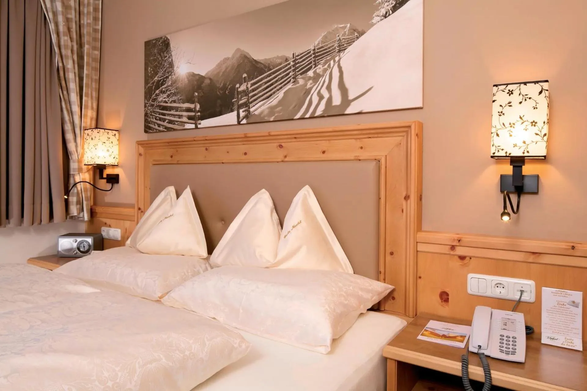 Bedroom, Bed in ZillergrundRock Luxury Mountain Resort
