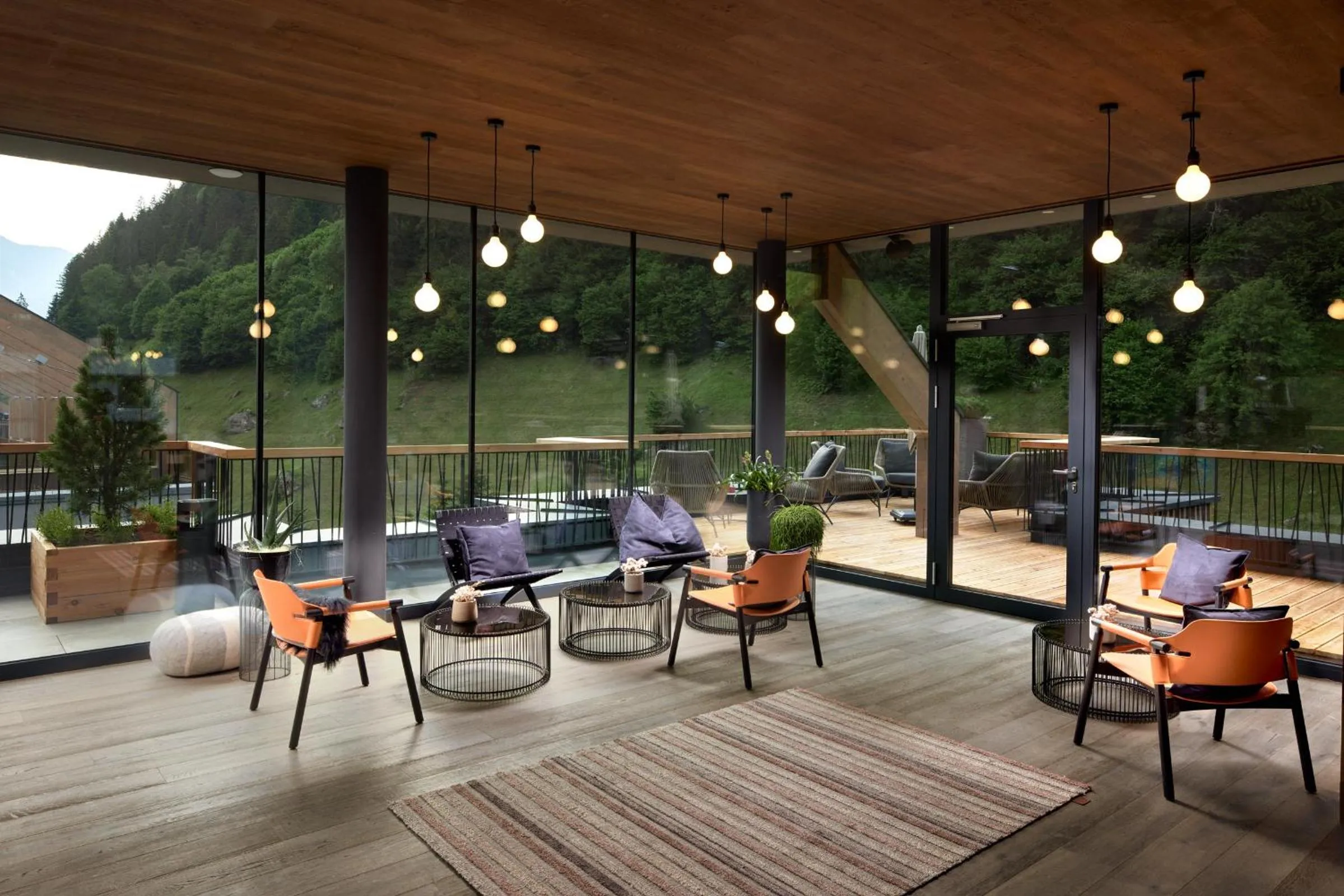 Lounge or bar in ZillergrundRock Luxury Mountain Resort