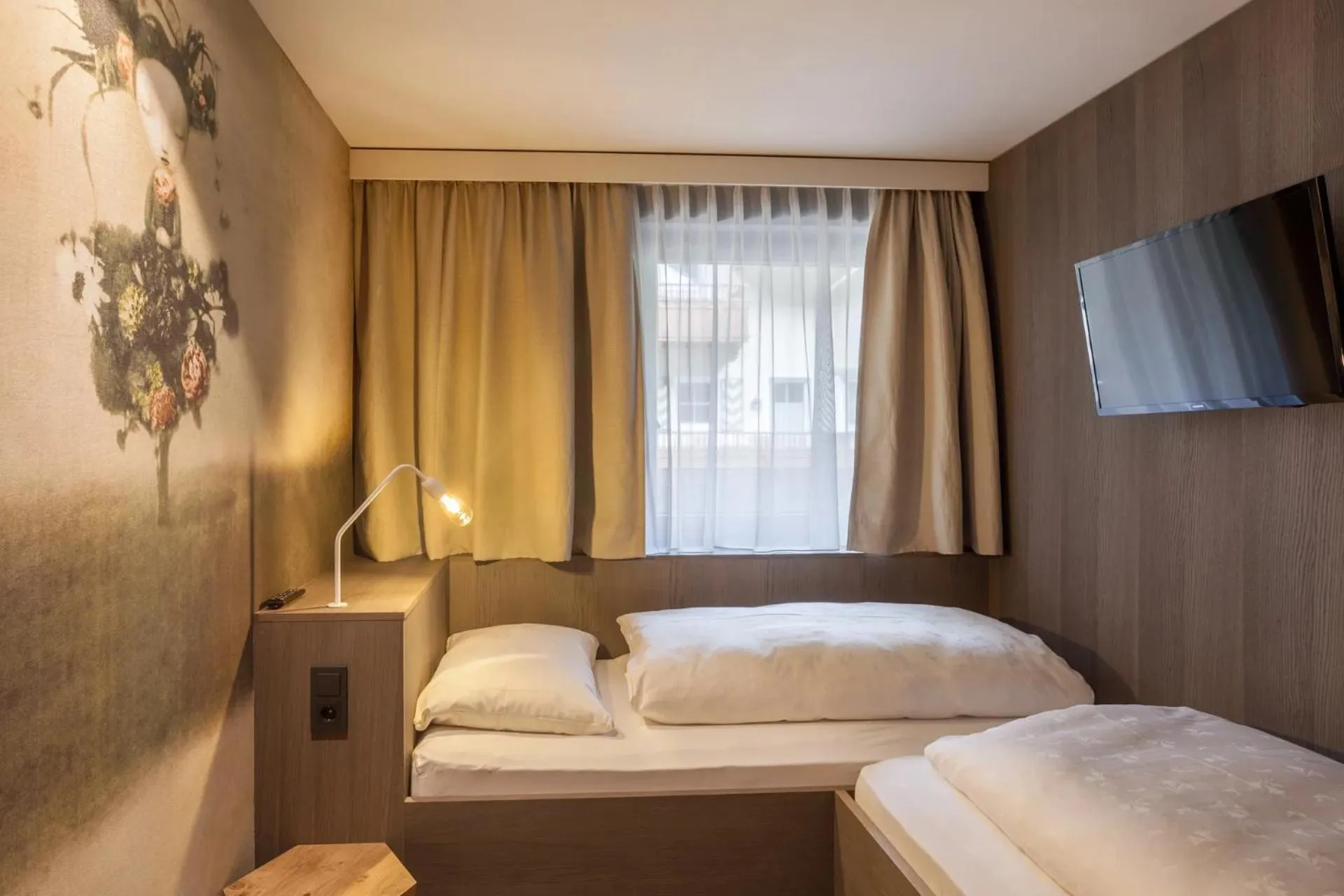 Bedroom, Bed in ZillergrundRock Luxury Mountain Resort