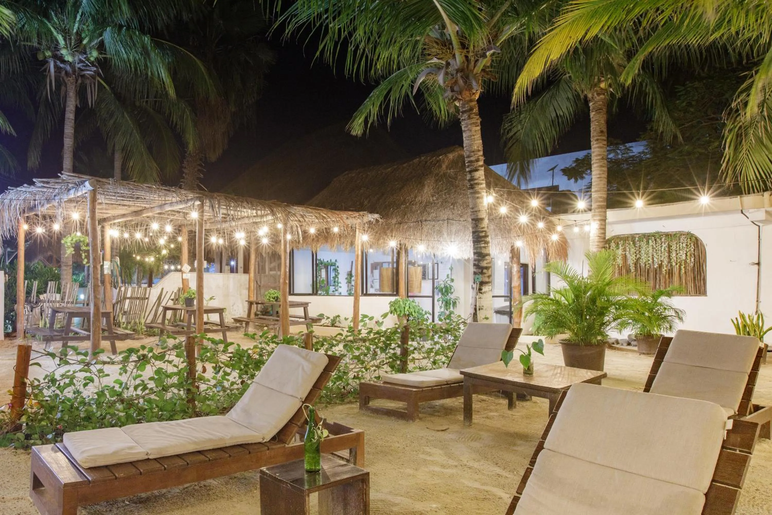 Patio in La Diosa Kali Beach Front Hotel