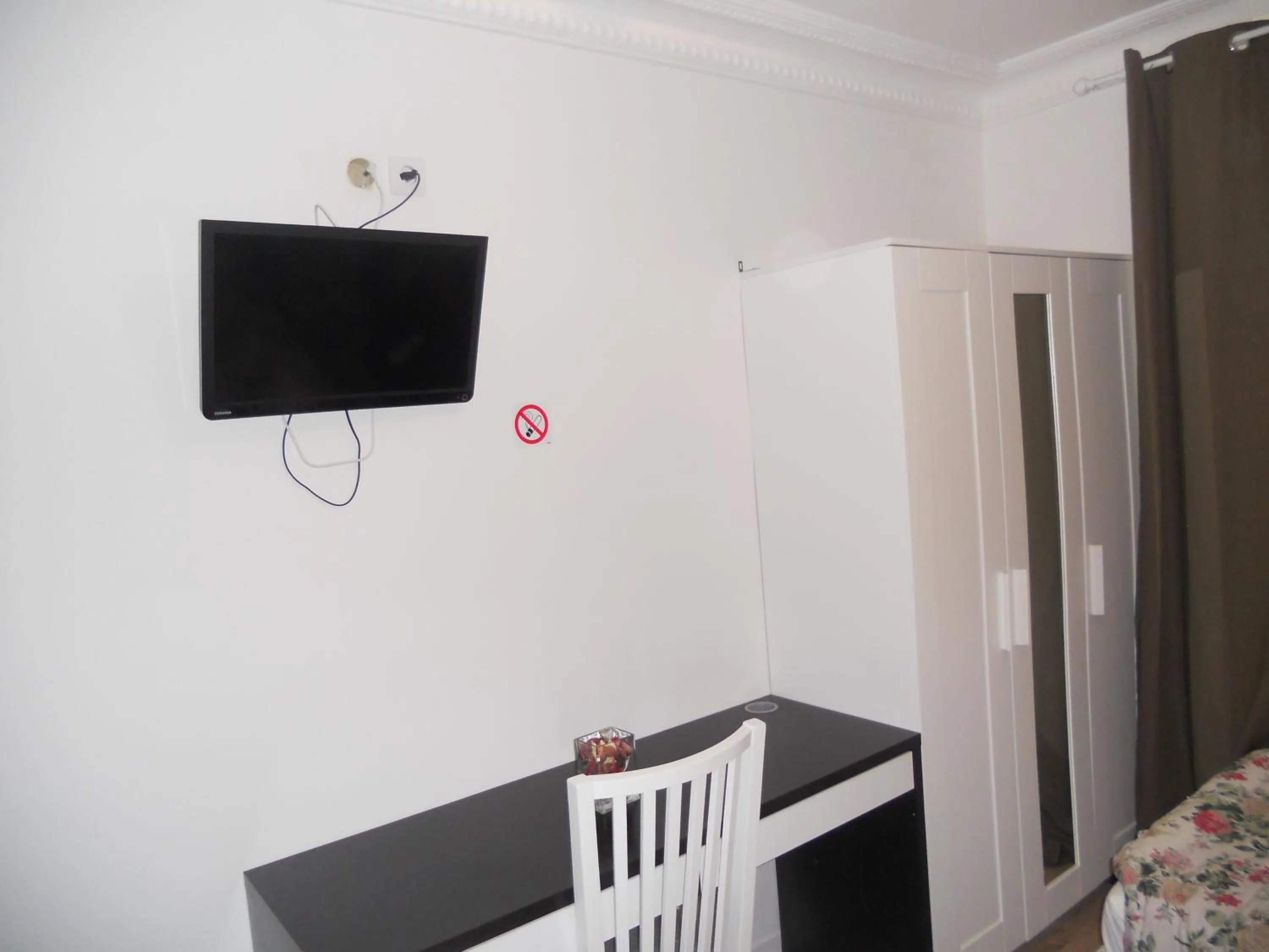 Seating area, Bed in Hotel Pacific