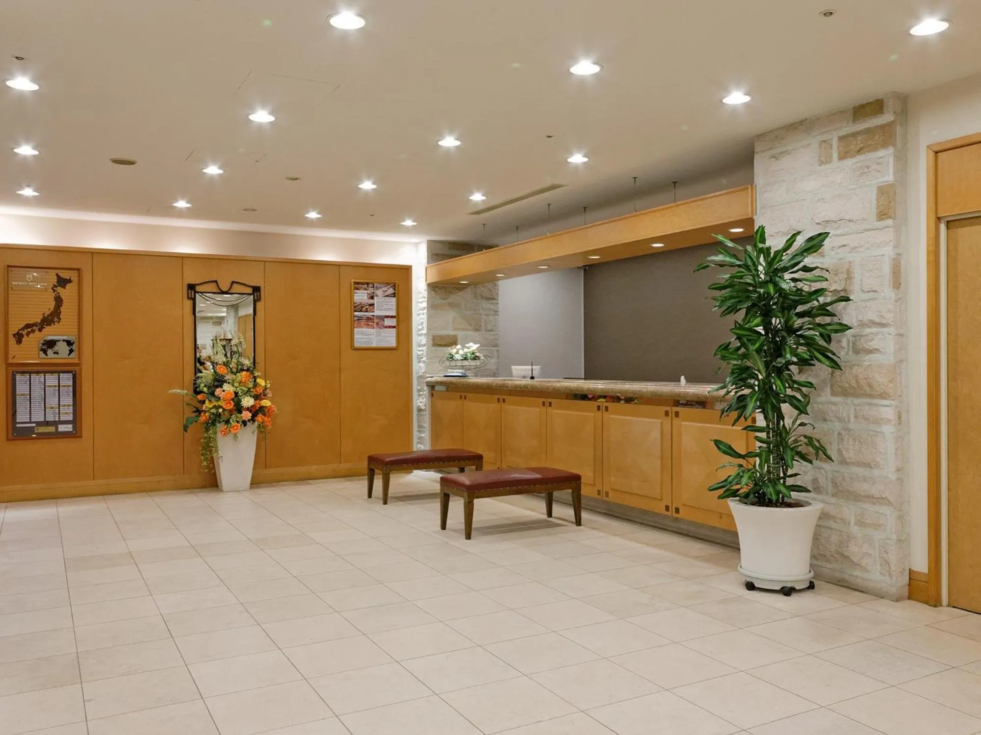 Lobby or reception in Hotel Sunroute Sopra Kobe