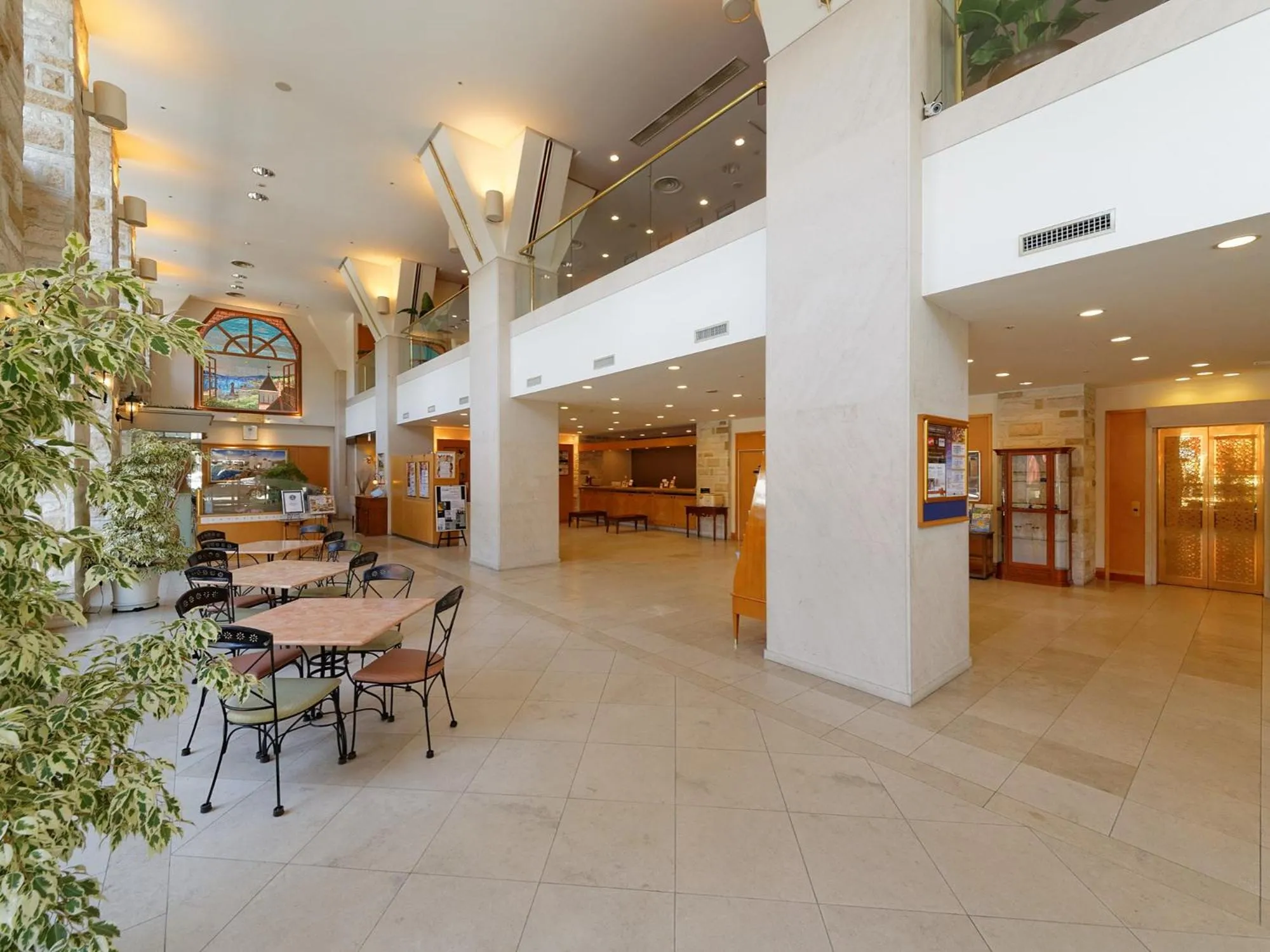 Lobby or reception in Hotel Sunroute Sopra Kobe