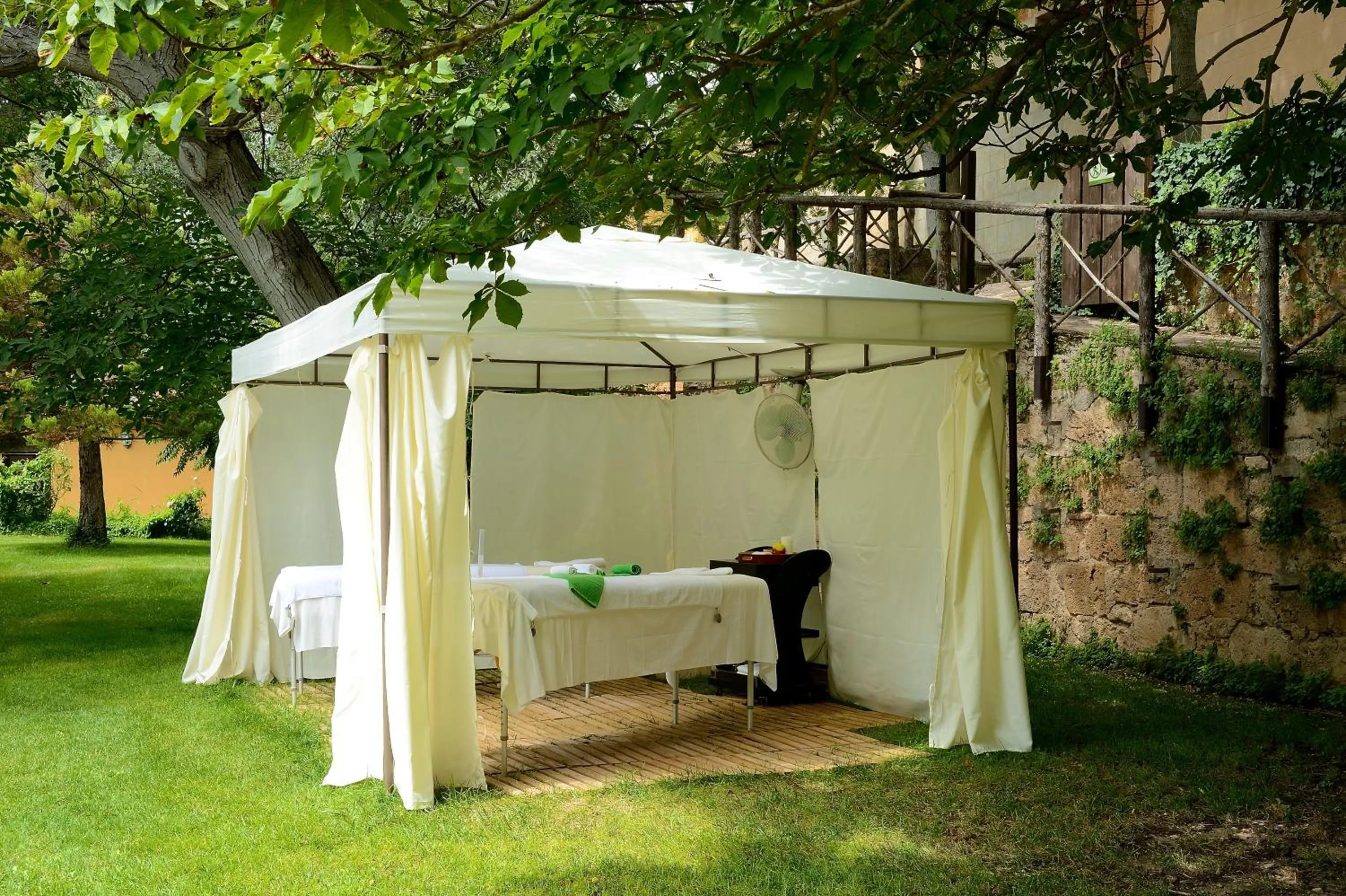 Monasterio De Piedra