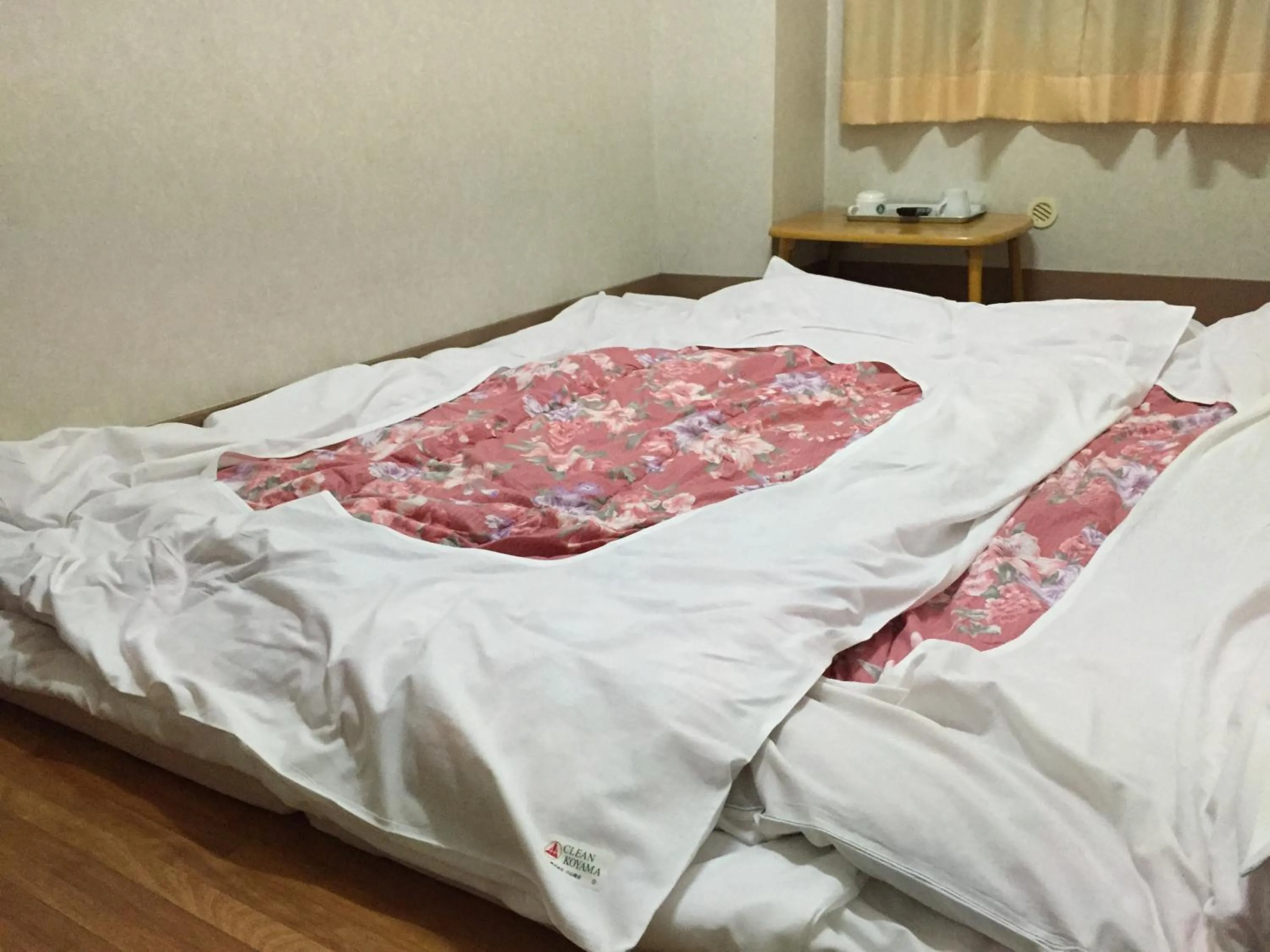 Decorative detail, Bed in Asakusa Hotel Fukudaya