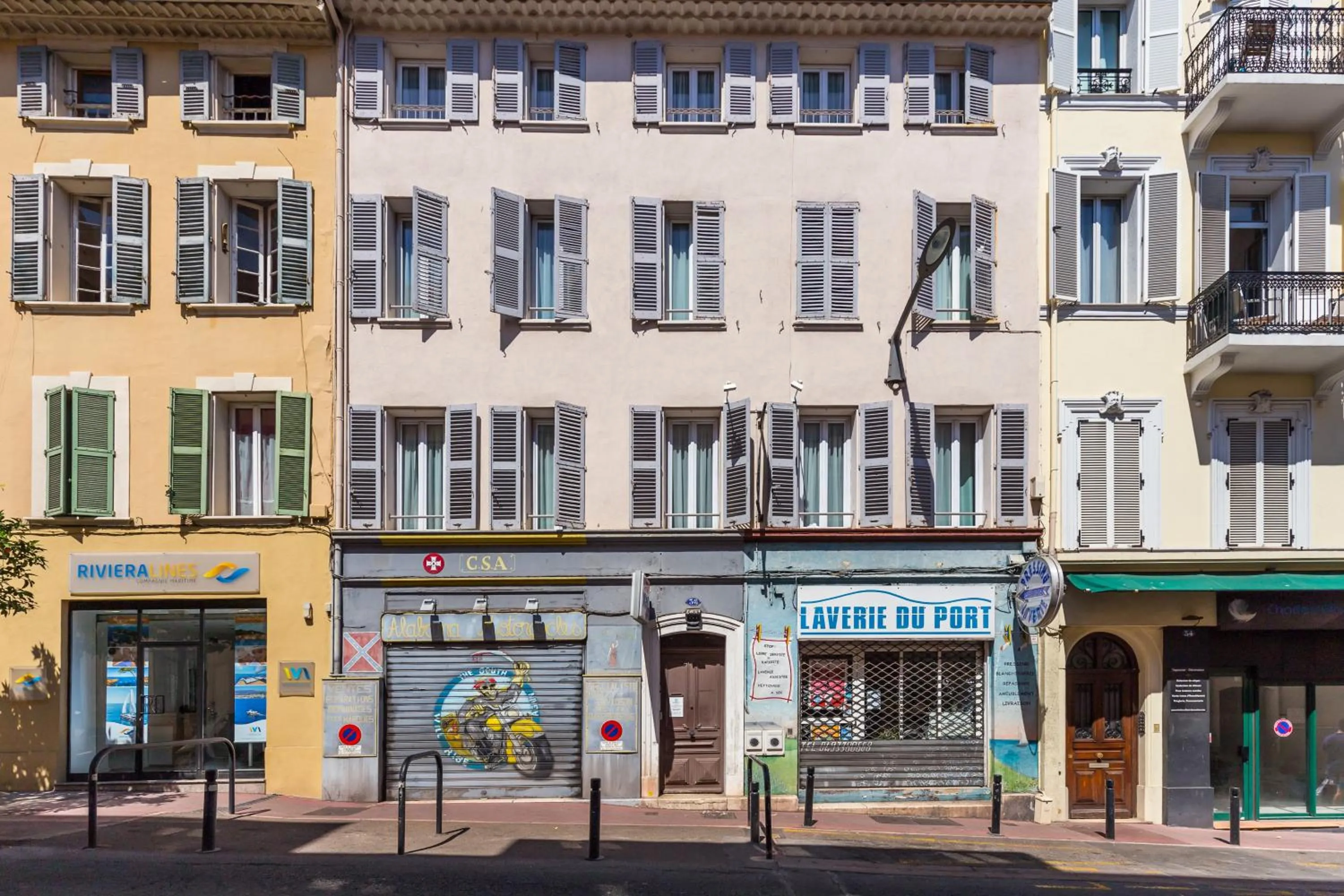 Facade/entrance in Florella Clemenceau Apartment