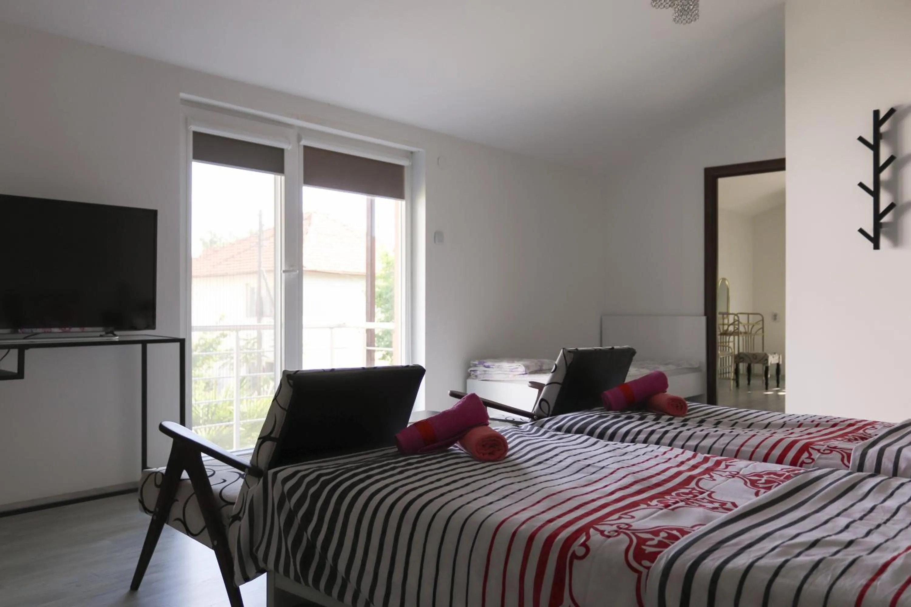 Apartment with Balcony in Magnolia Apartments