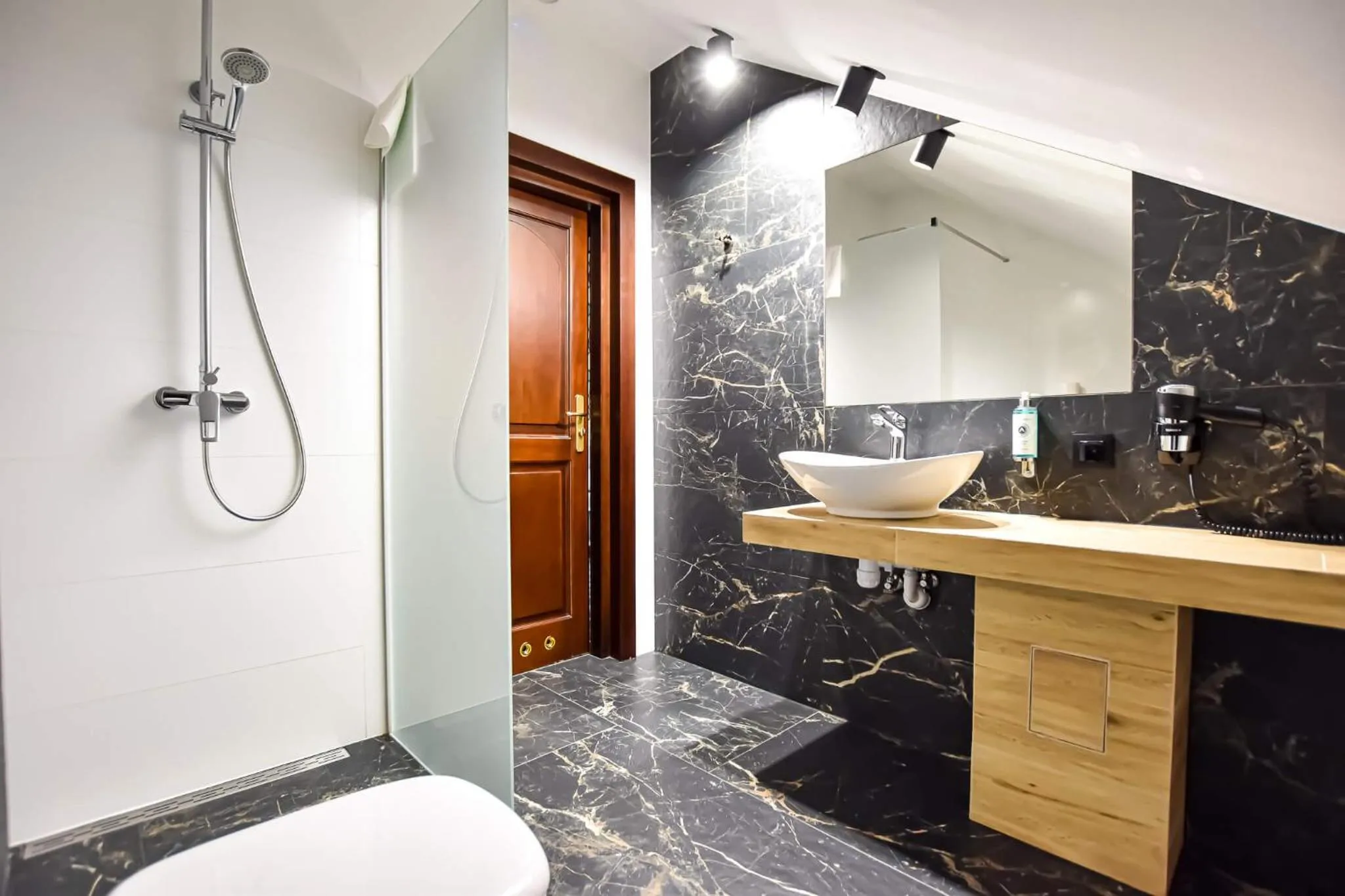 Shower, Bathroom in Leśny Dwór