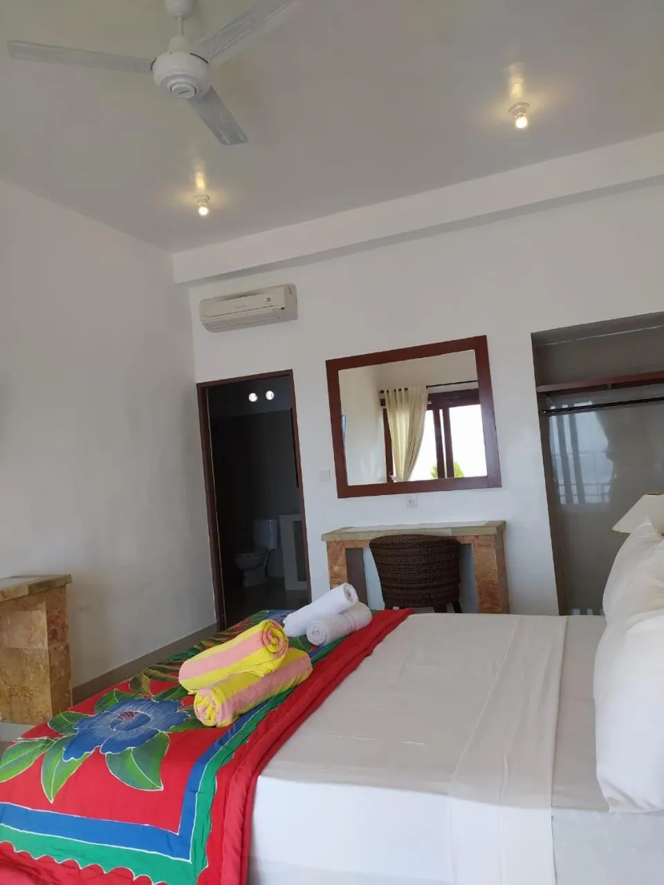 Bedroom, Bed in Ocean Resort Amed