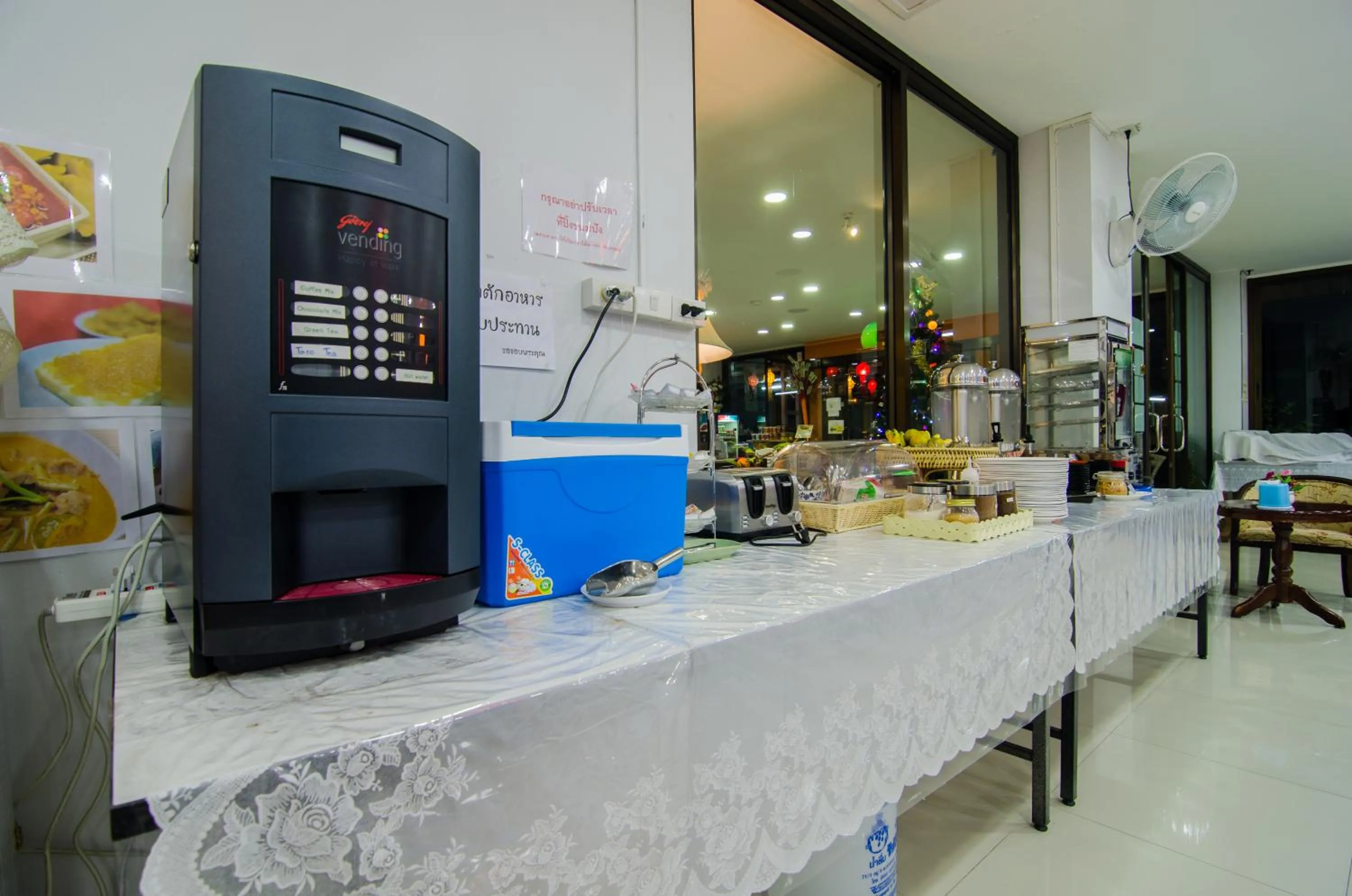 Coffee/tea facilities in Sabuy Best Hotel Phayao