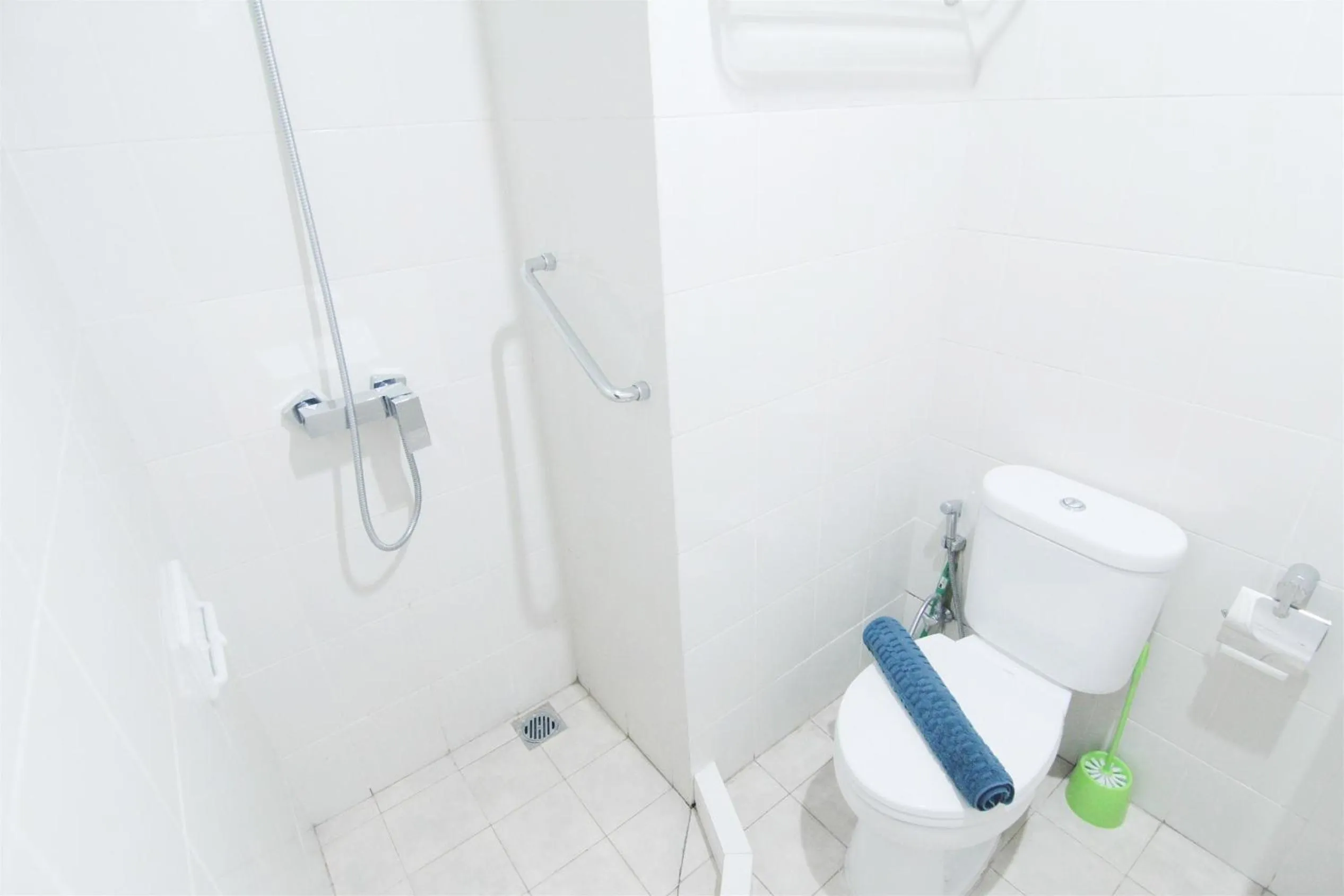 Bathroom in 2BR Cervino Village Casablanca Apartment near Kota Kasablanka By Travelio