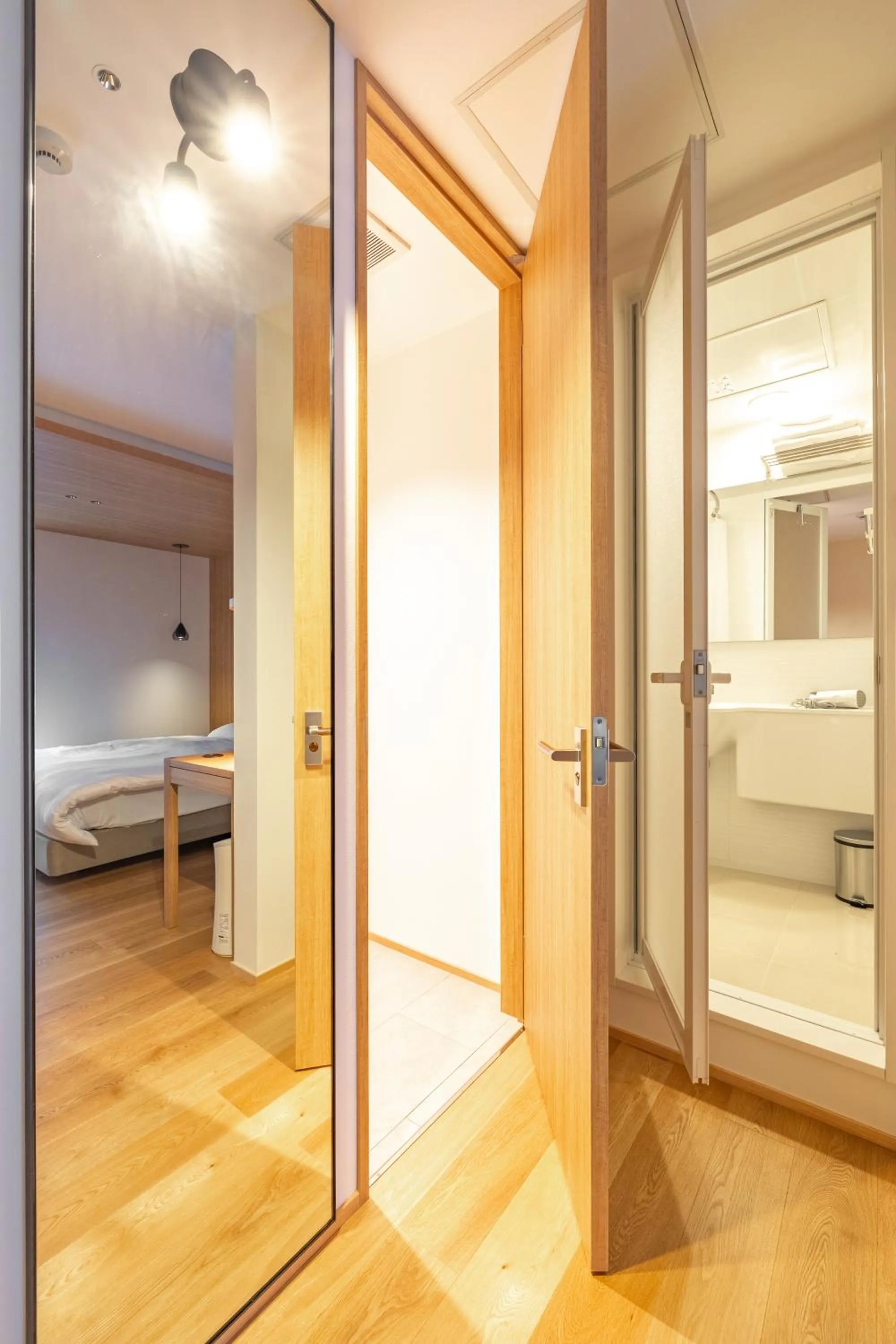 Shower, Bed in Karasuma Rokujo Hotel