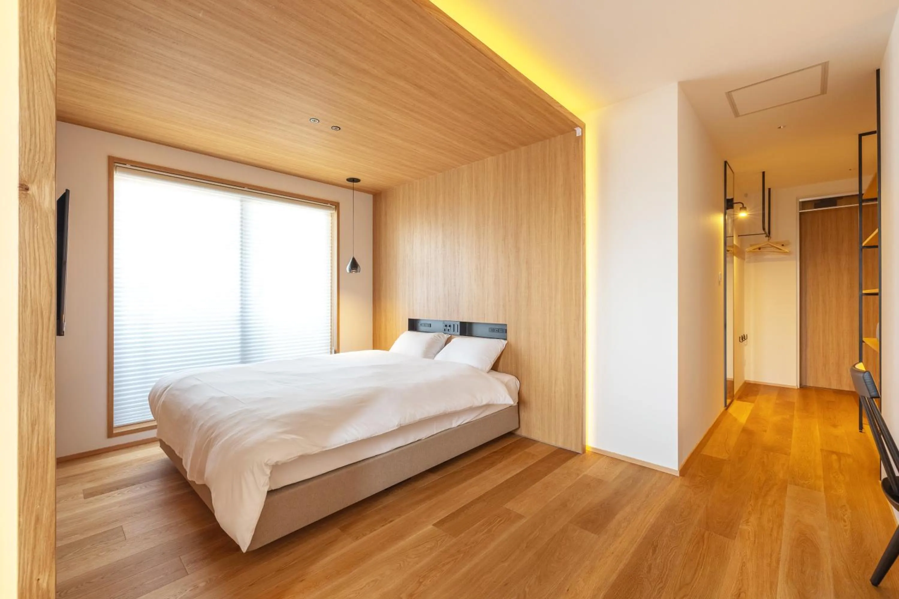 Bed in Karasuma Rokujo Hotel