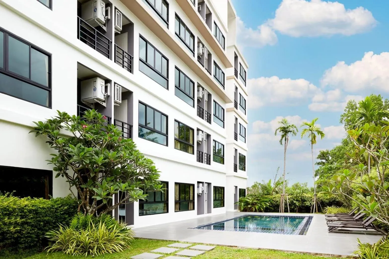 Swimming pool in S4 Nai Yang Beach - Near Phuket Airport