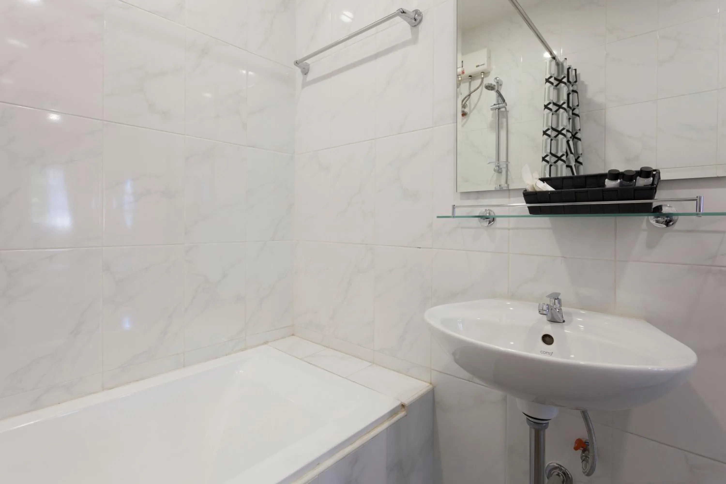 Hot Tub in Cozy Home by Nan