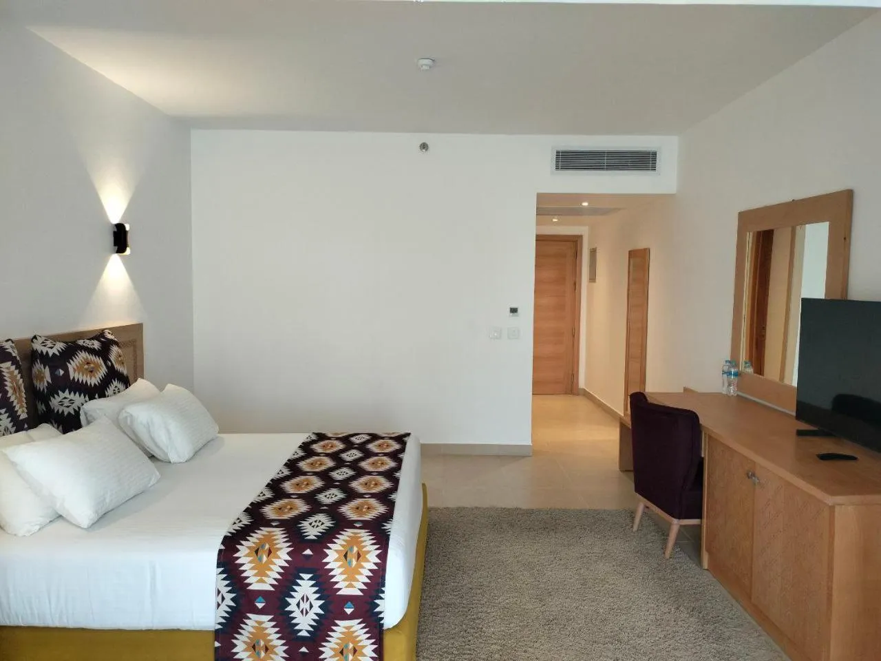 Bed in Tamra Beach Resort