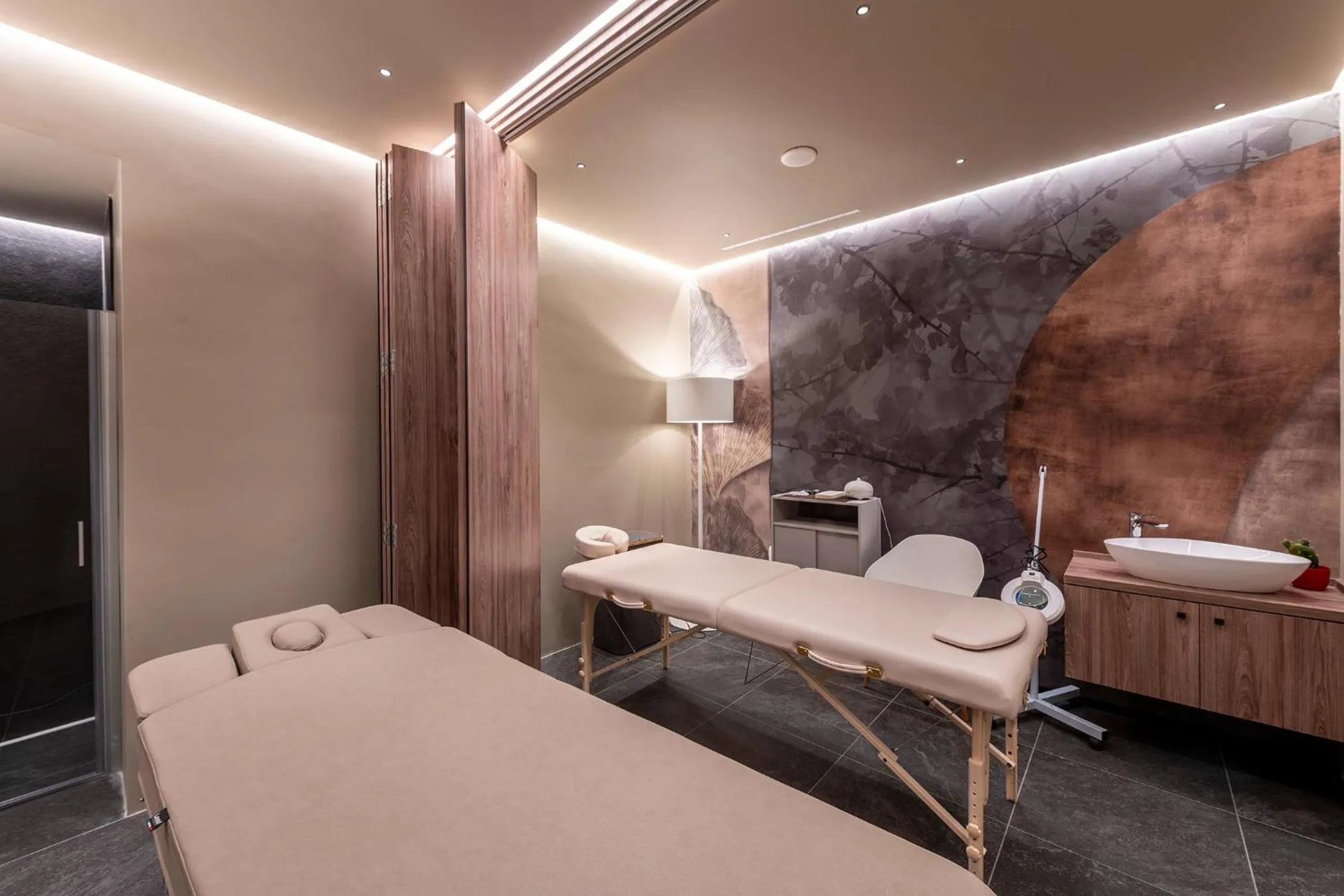 Massage in MO.OM Hotel