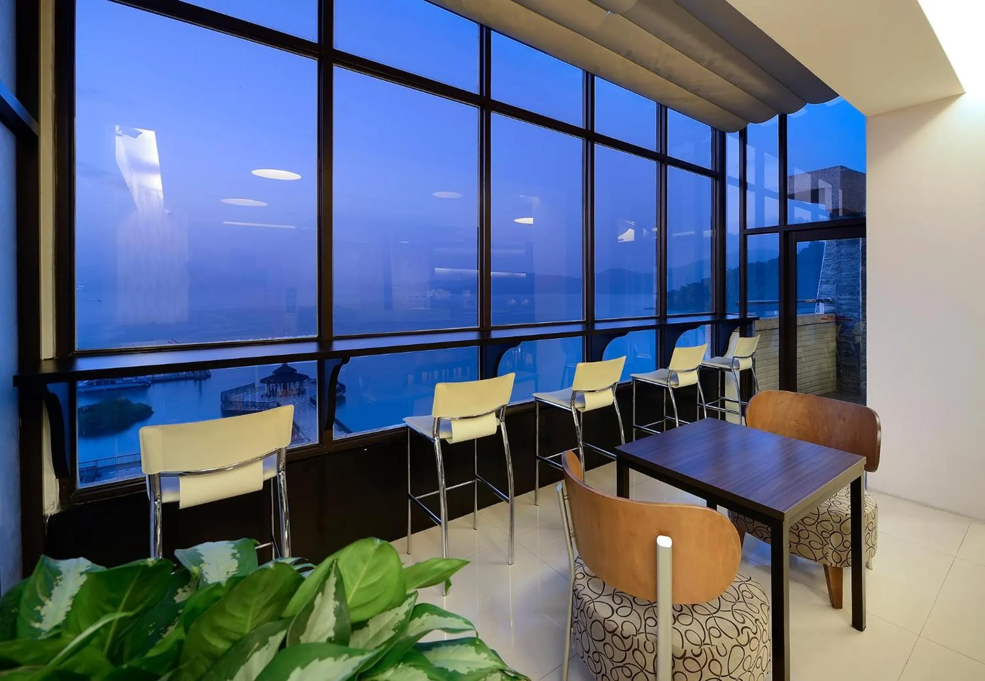 Restaurant/places to eat in Hu Yue Lakeview Hotel