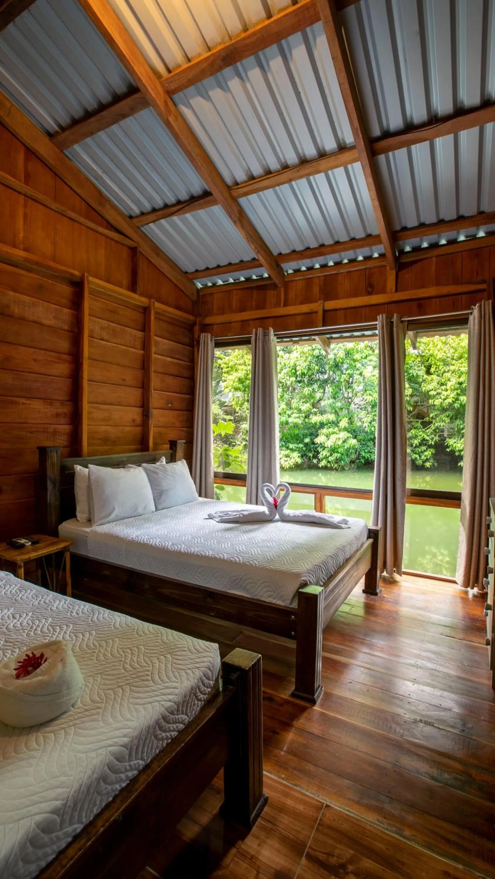 Photo of the whole room, Bed in Cabañas del Lago