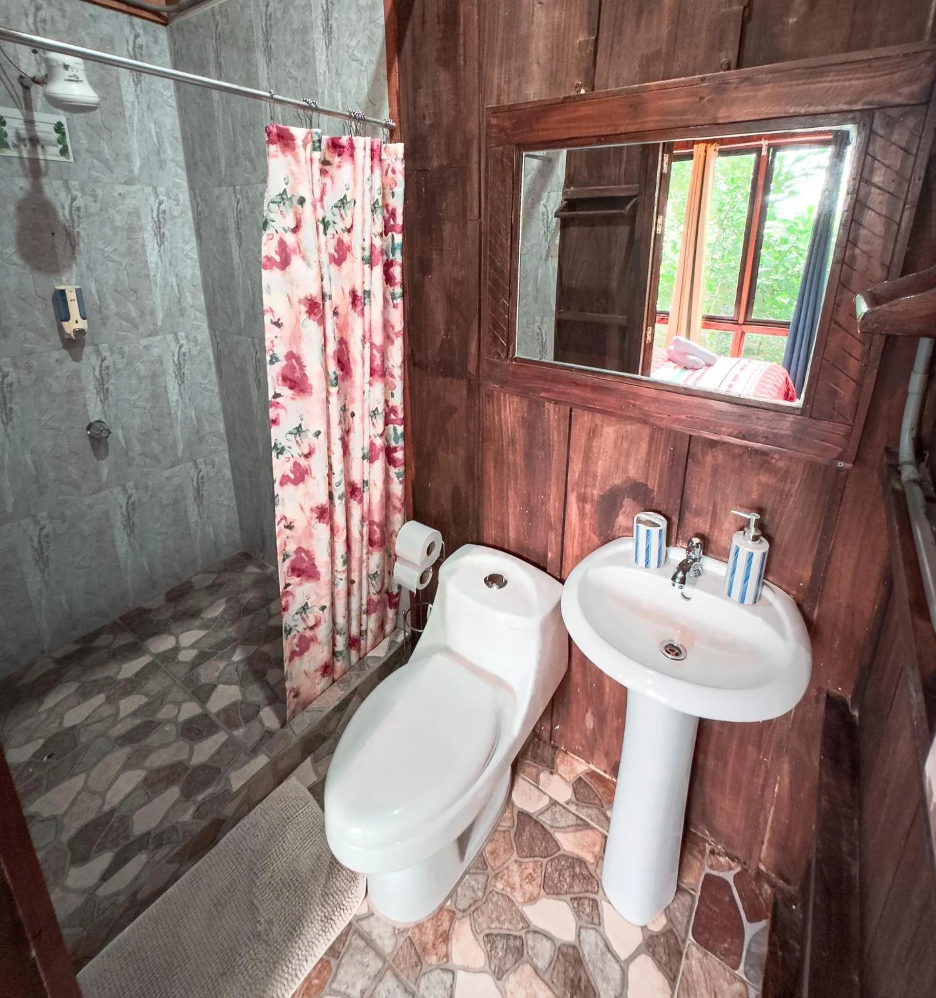 Bathroom in Cabañas del Lago