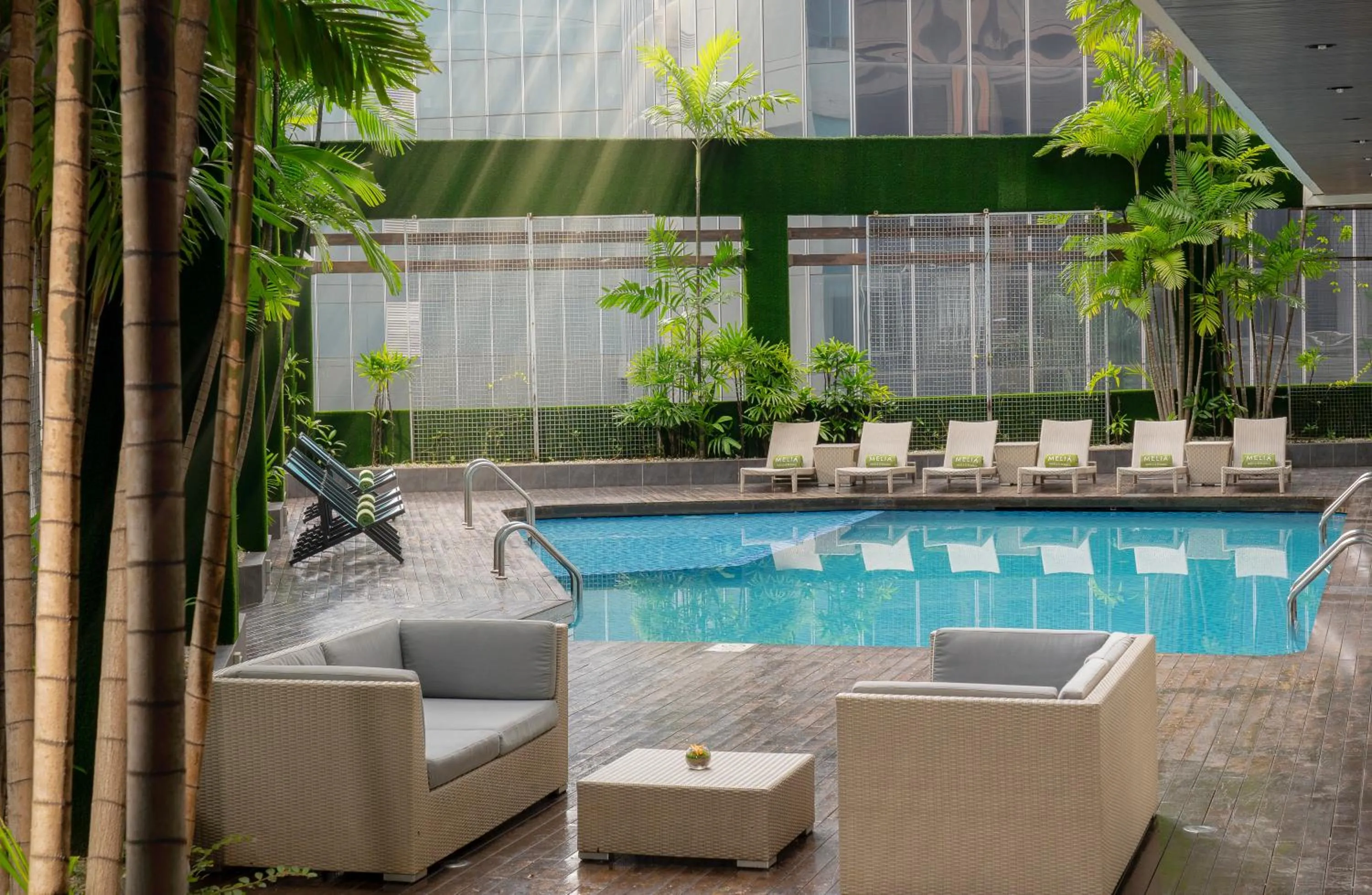 Swimming pool in Meliá Kuala Lumpur