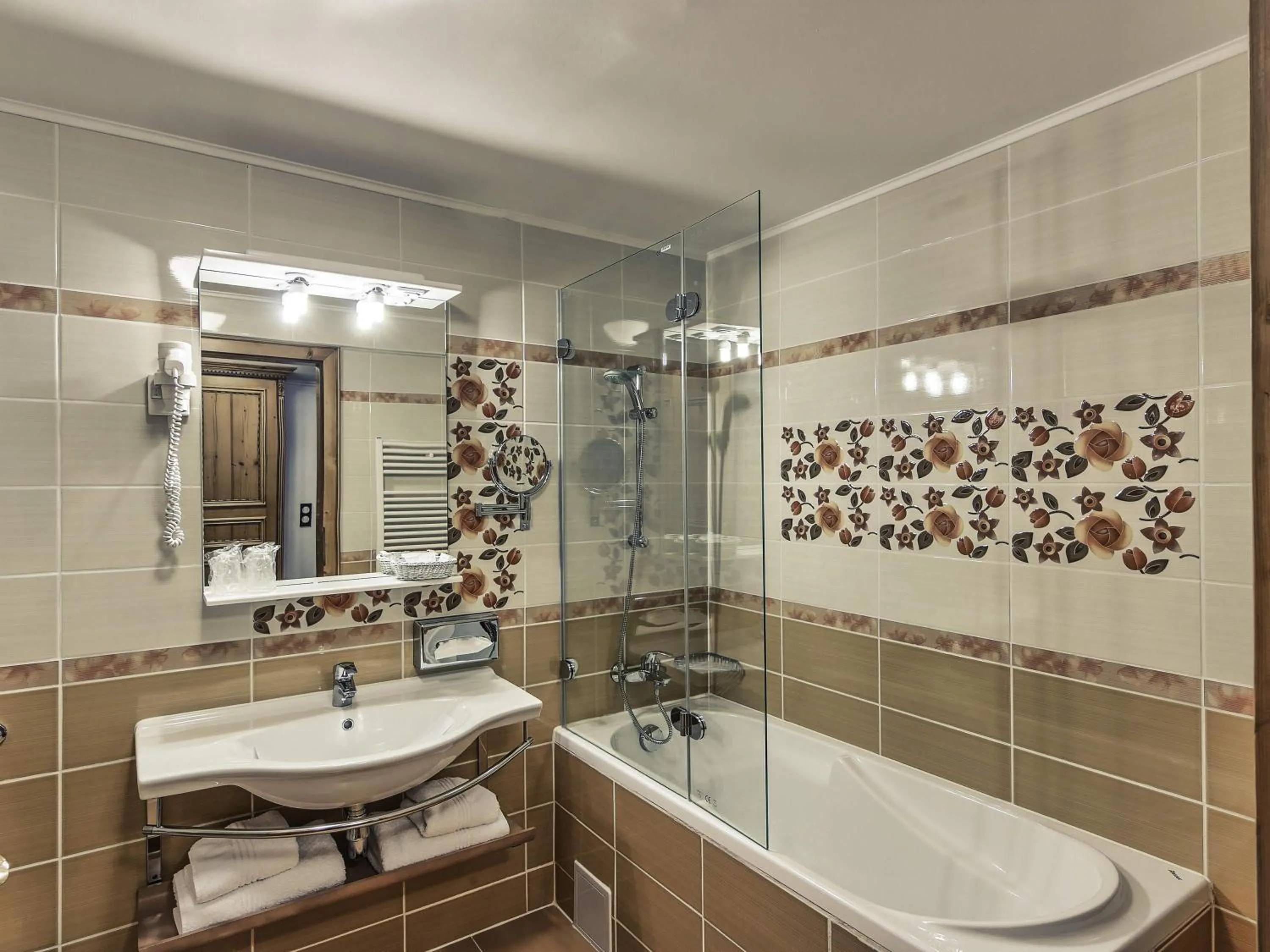 Bedroom in Mercure Sighisoara Binderbubi Hotel & Spa