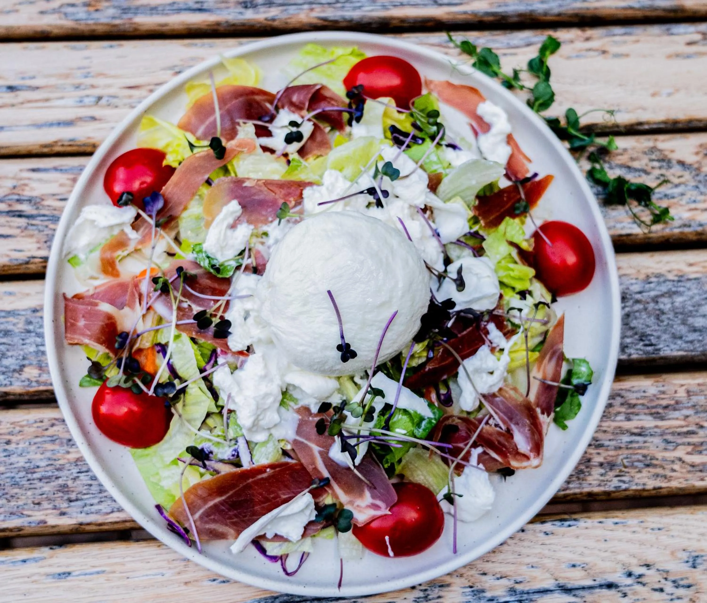 Restaurant/places to eat in Mercure Sighisoara Binderbubi Hotel & Spa