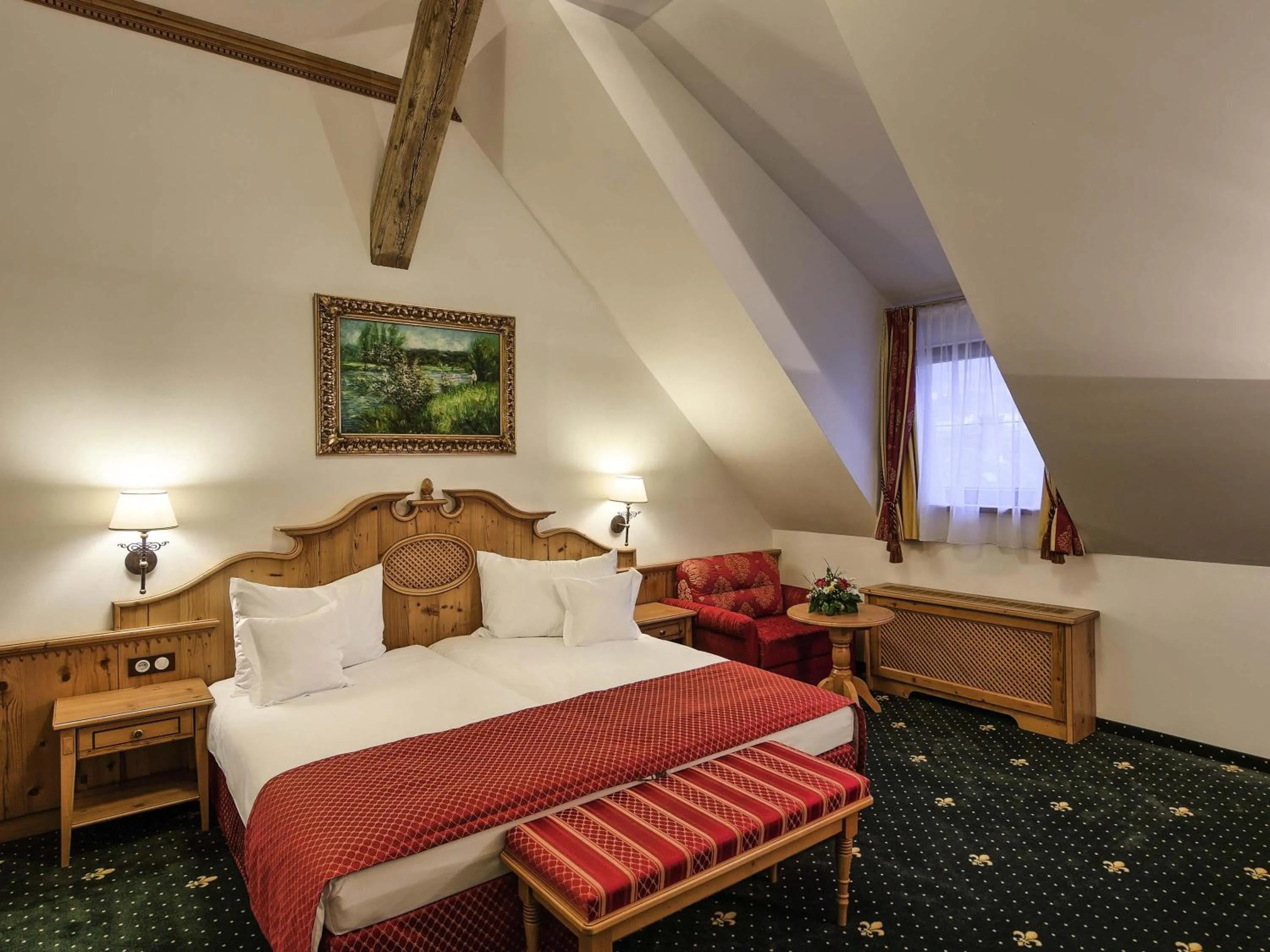 Bedroom, Bed in Mercure Sighisoara Binderbubi Hotel & Spa