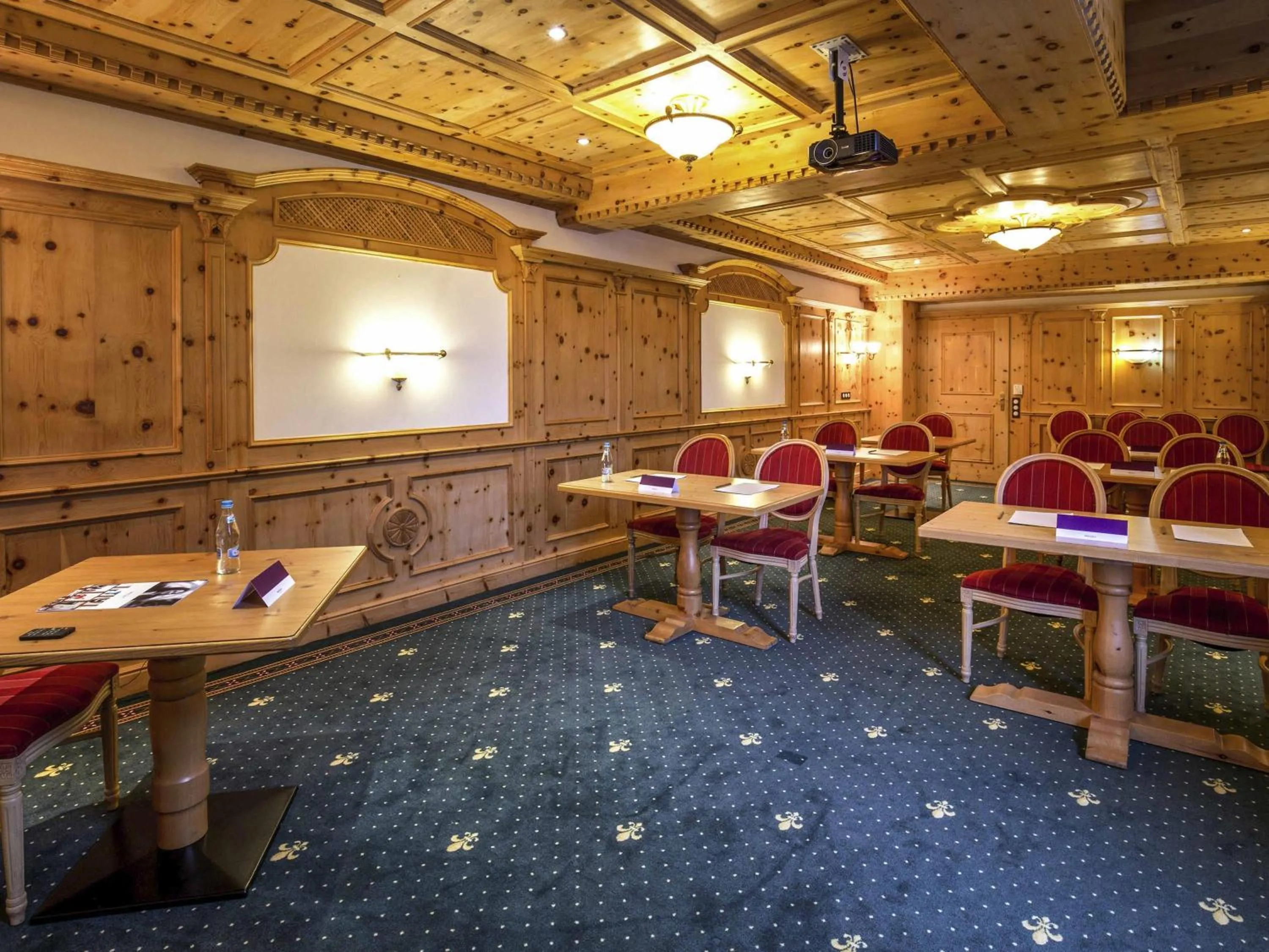 Meeting/conference room in Mercure Sighisoara Binderbubi Hotel & Spa