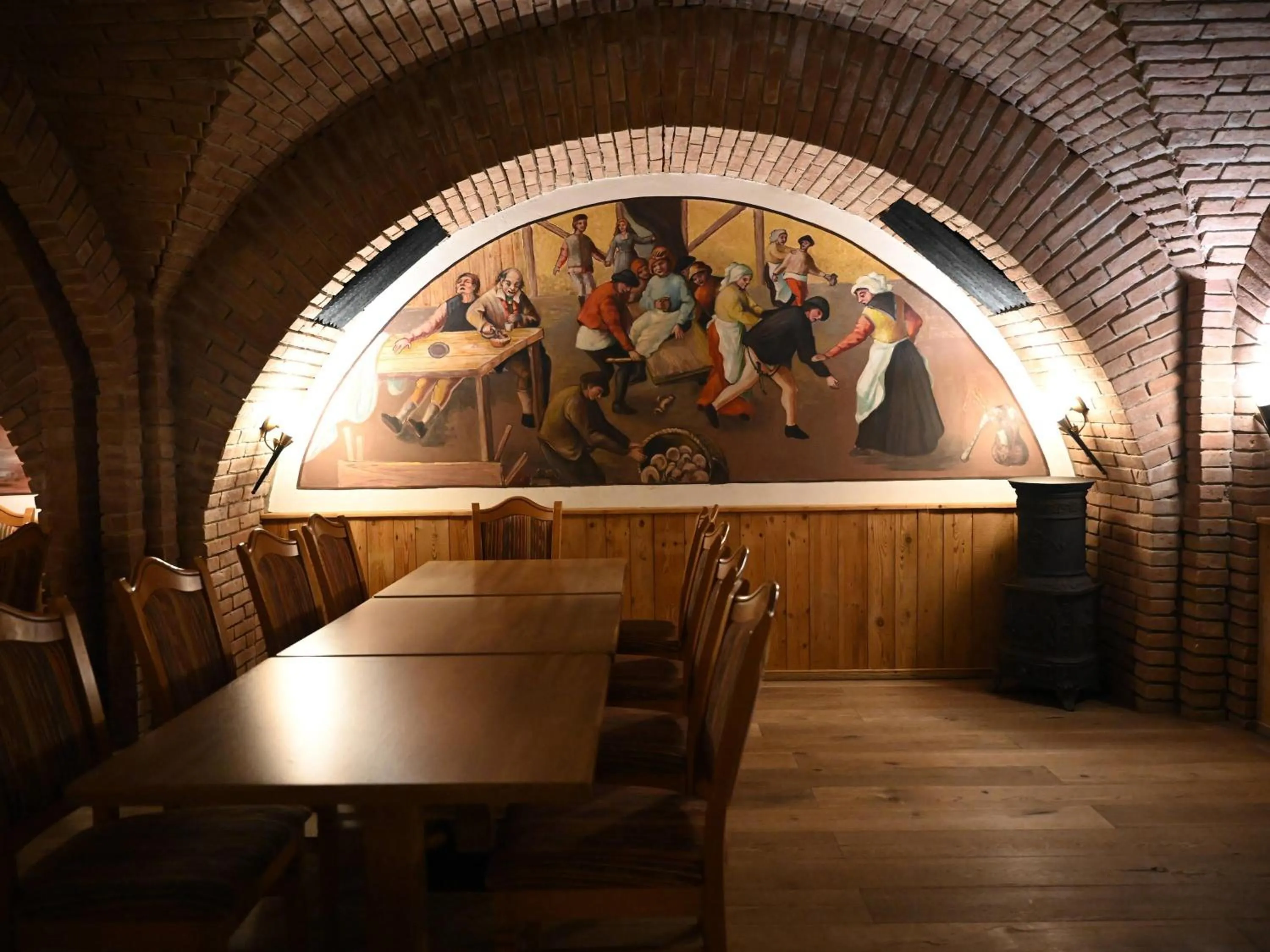 Restaurant/places to eat in Mercure Sighisoara Binderbubi Hotel & Spa