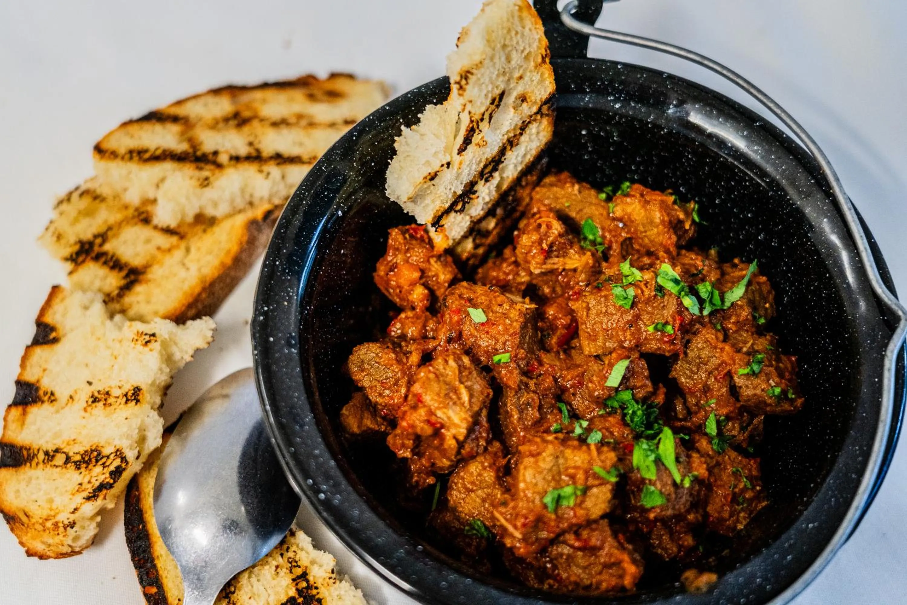 Restaurant/places to eat in Mercure Sighisoara Binderbubi Hotel & Spa