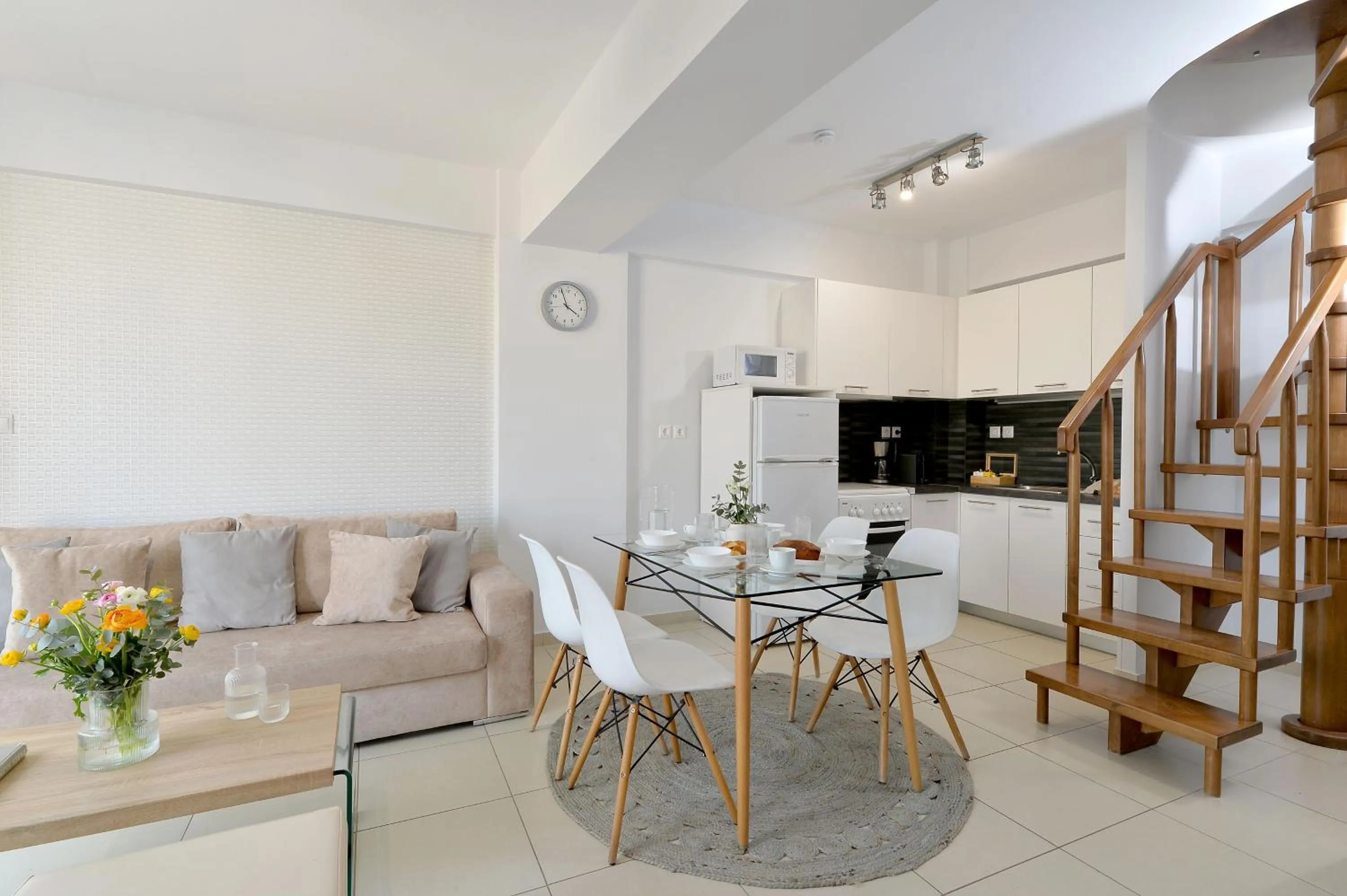 Kitchen or kitchenette in Alekos Apartments 1 - Νetflix & Comfort