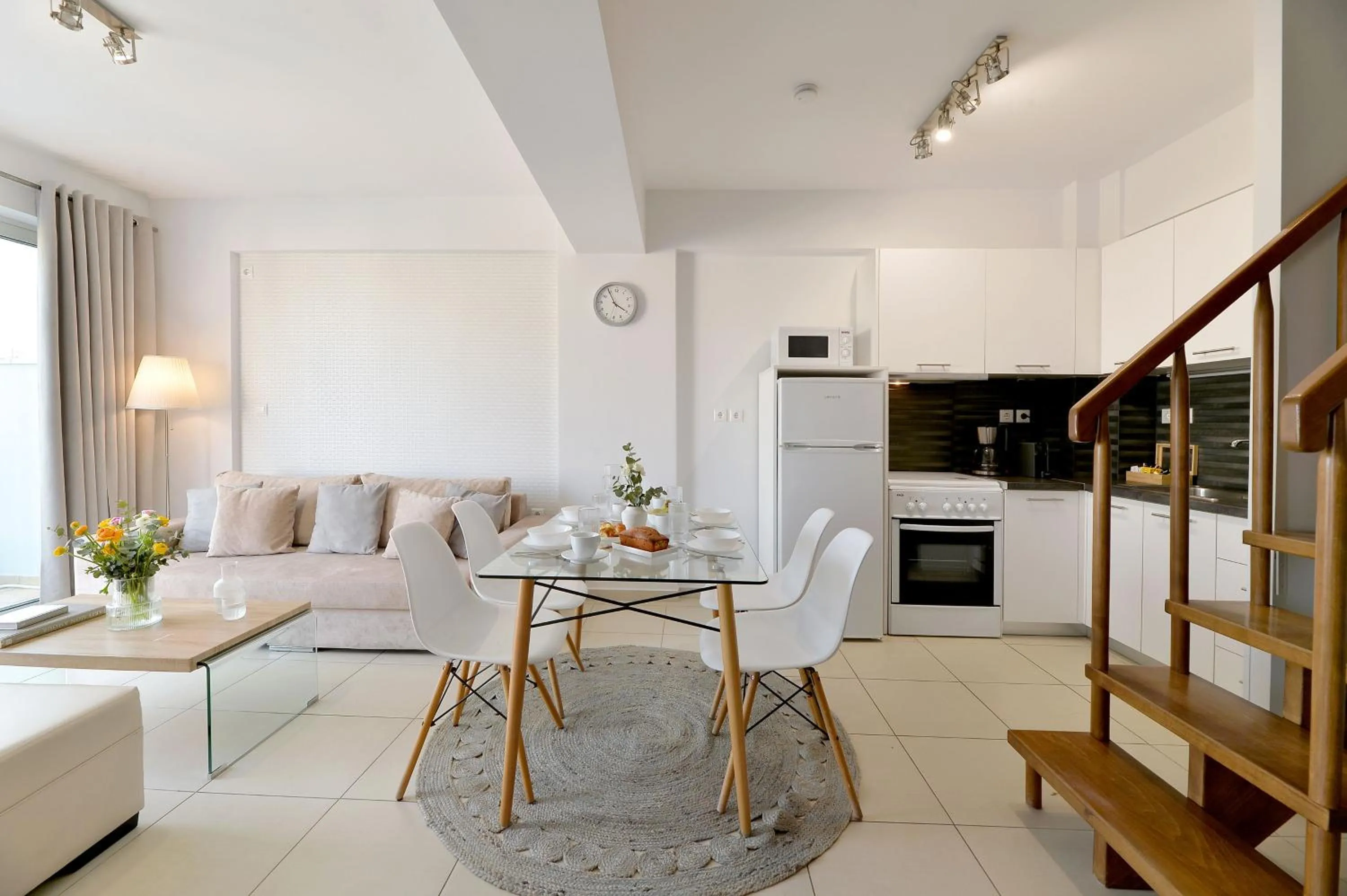 Kitchen or kitchenette in Alekos Apartments 1 - Νetflix & Comfort